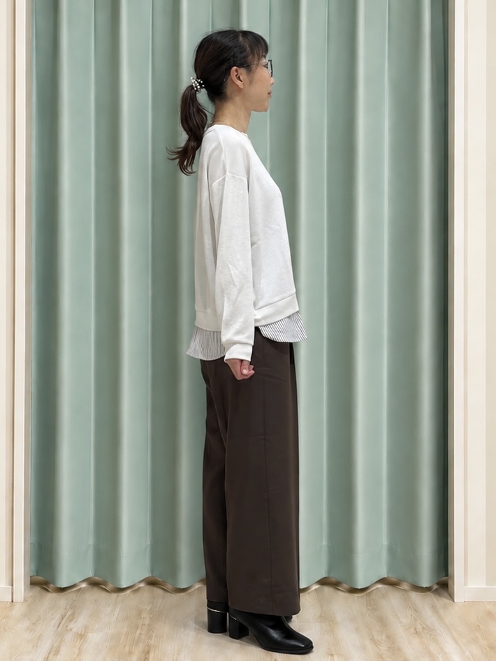 まつみさんの「SHOO･LA･RUE｜【体型カバー/洗濯機可/ポケット付き】ゆるシルエット もちもち ボタンレスカーディガン」を使ったコーディネート