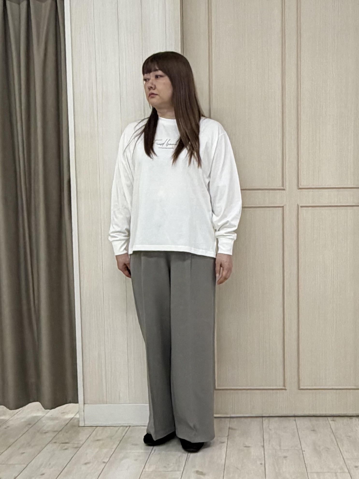 akiさんの「SHOO･LA･RUE｜【S-LL/洗濯機可】デニム／チェック切替でこなれ見え 金ボタンニットカーディガン」を使ったコーディネート