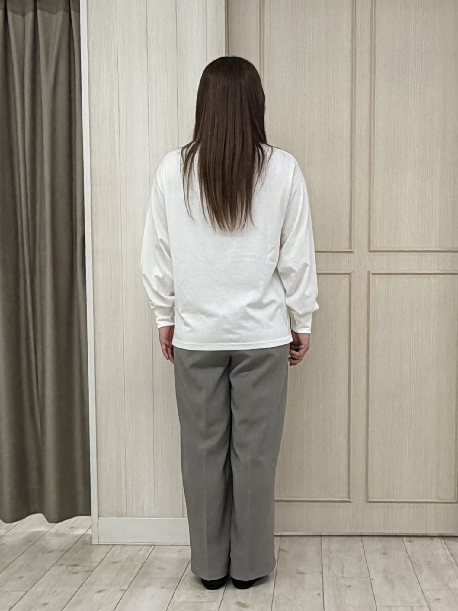 akiさんの「SHOO･LA･RUE｜【S-LL/洗濯機可】デニム／チェック切替でこなれ見え 金ボタンニットカーディガン」を使ったコーディネート