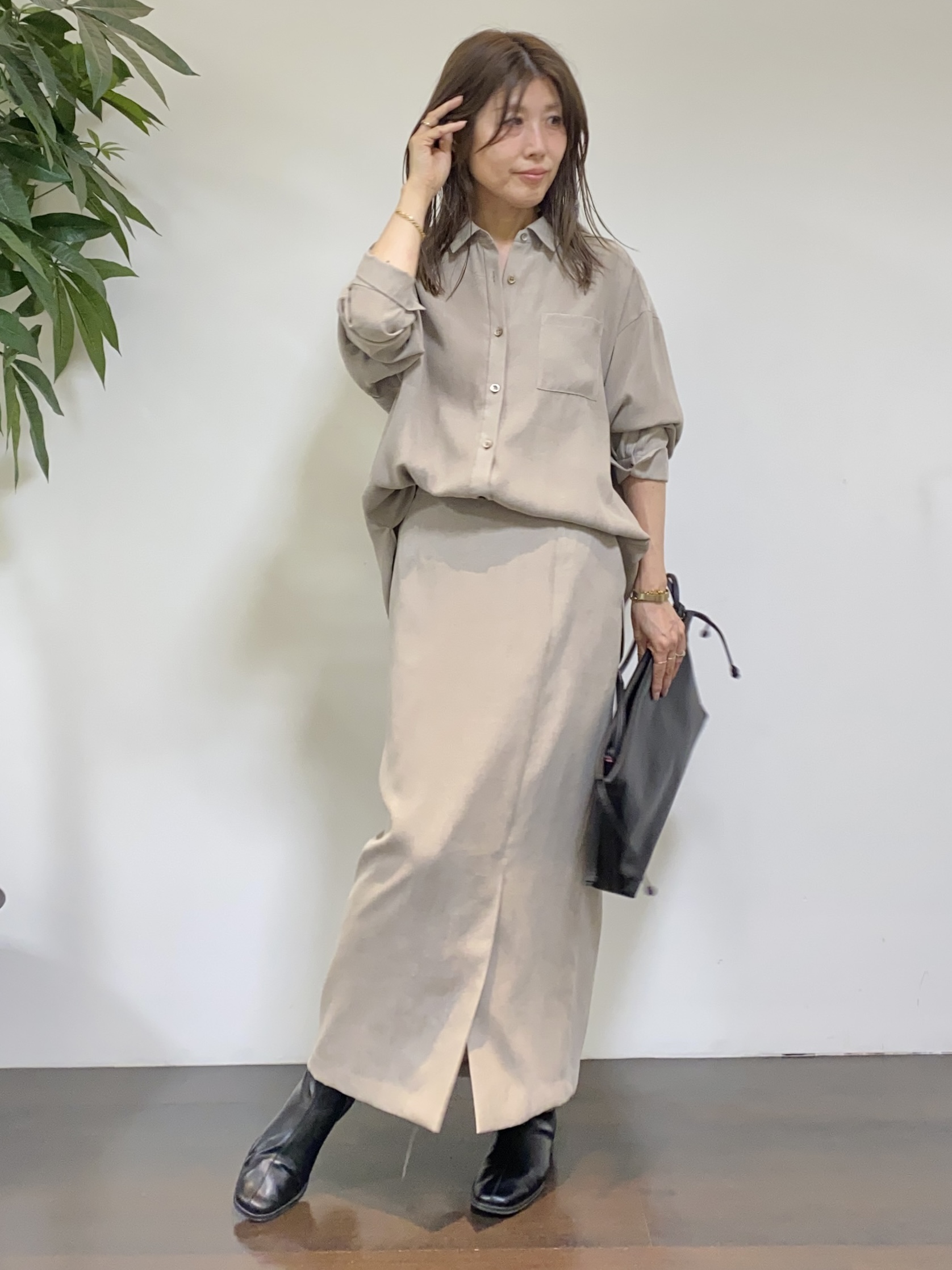tomoさんの「UNTITLED｜【セットアップ可/秋羽織り】スエードライクシャツ」を使ったコーディネート
