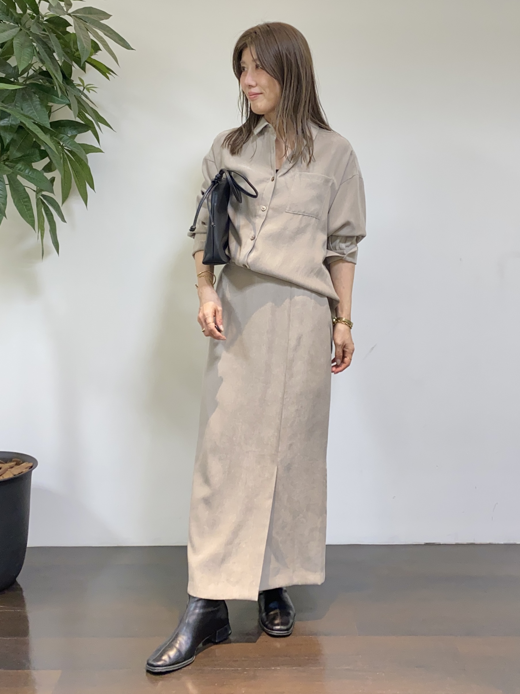 tomoさんの「UNTITLED｜【セットアップ可/秋羽織り】スエードライクシャツ」を使ったコーディネート