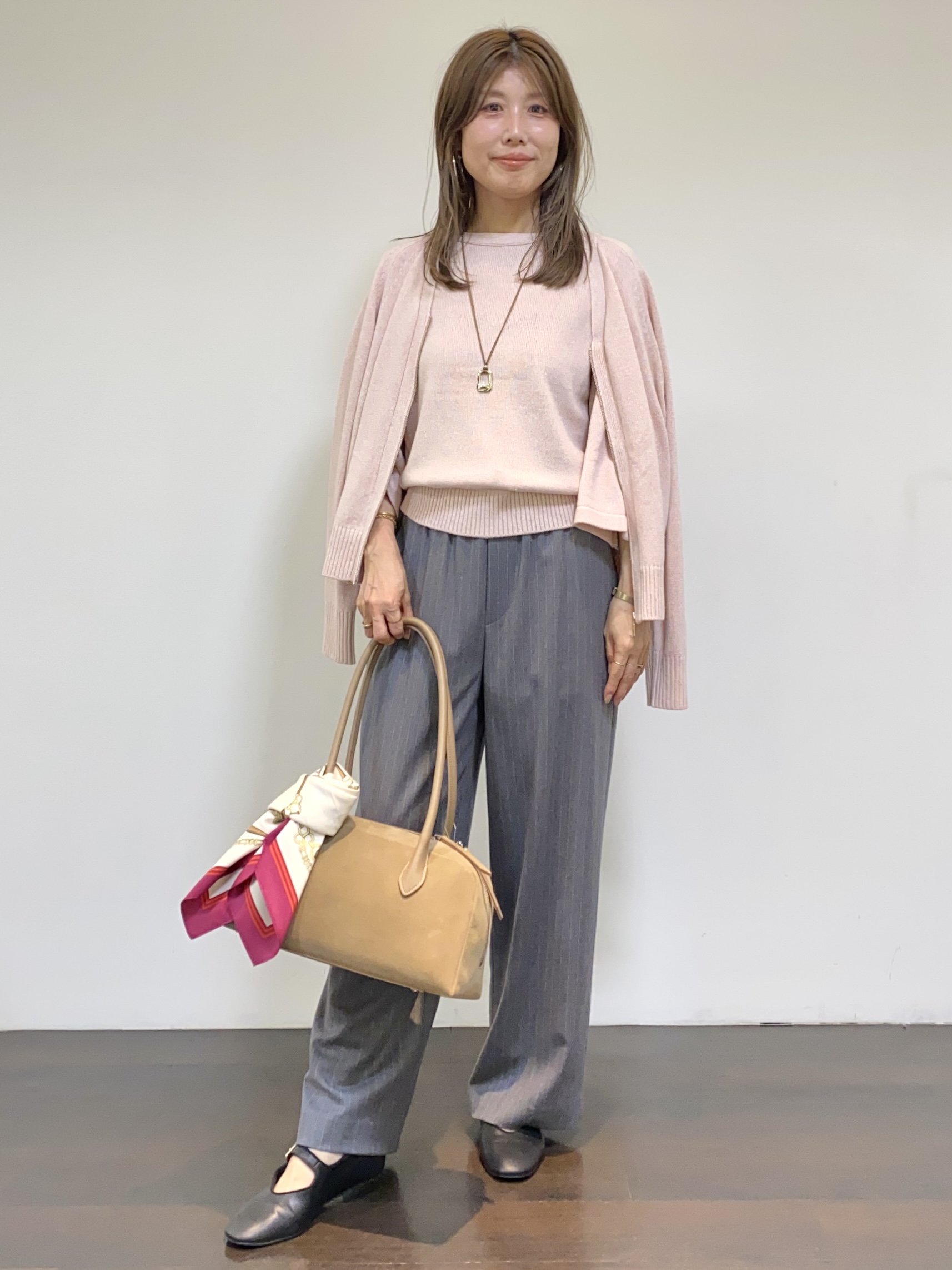 tomoさんの「UNTITLED｜【アンサンブル可/秋羽織り】杢調ジップカーディガン」を使ったコーディネート