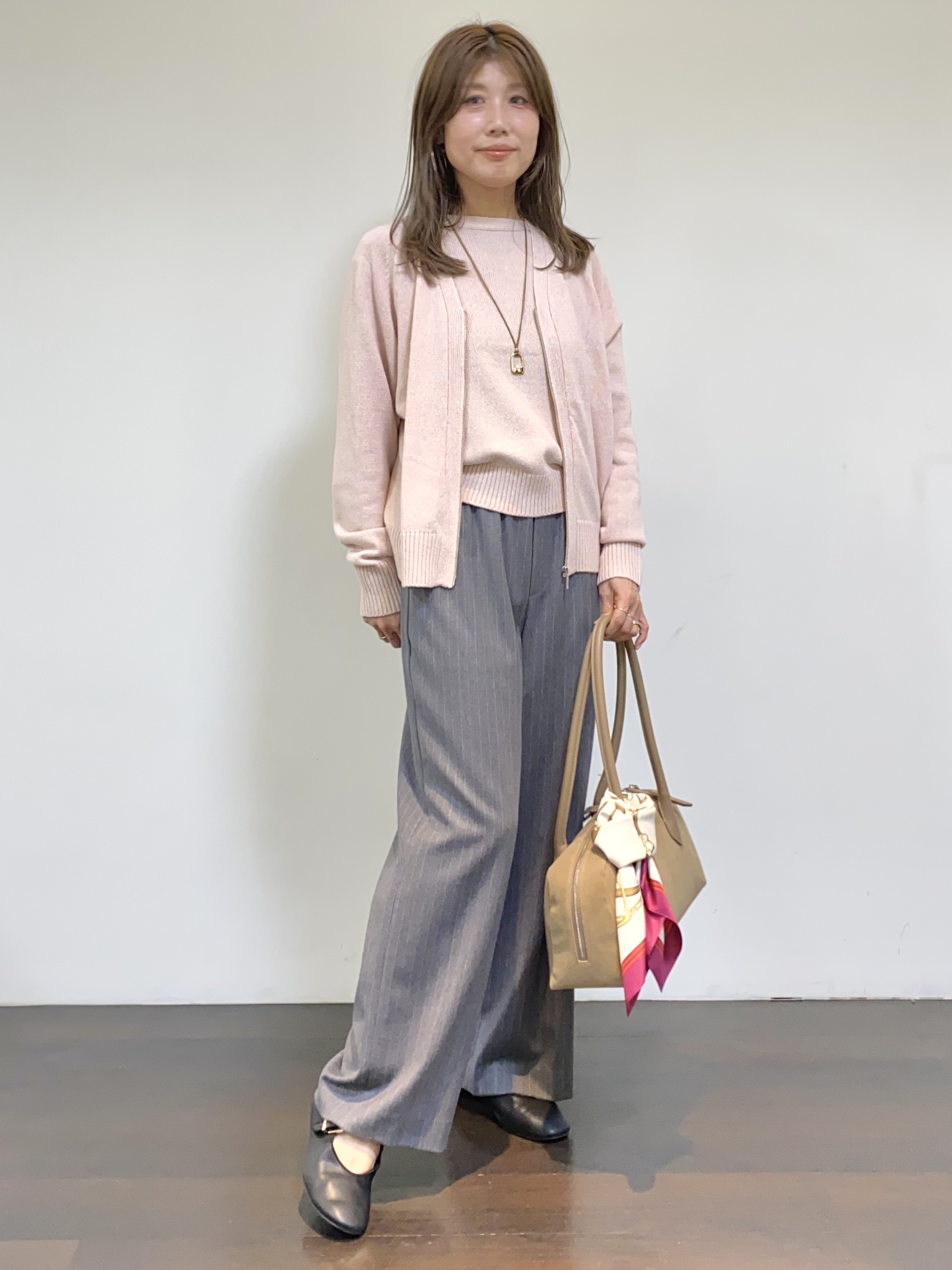 tomoさんの「UNTITLED｜【アンサンブル可/秋羽織り】杢調ジップカーディガン」を使ったコーディネート