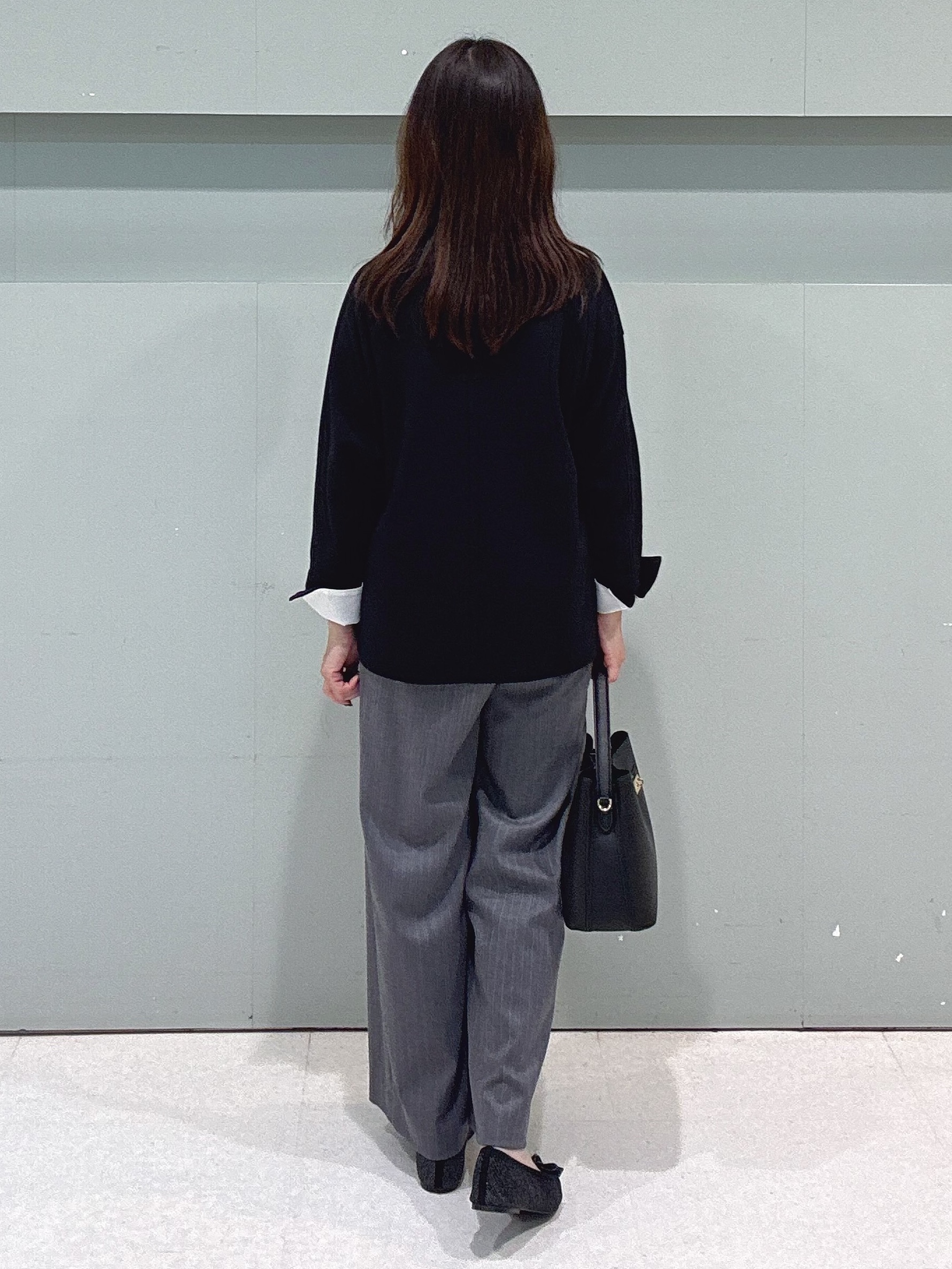 makiさんの「UNTITLED｜【セットアップ可/スウェットライク】袖口シャツドッキングプルオーバー」を使ったコーディネート