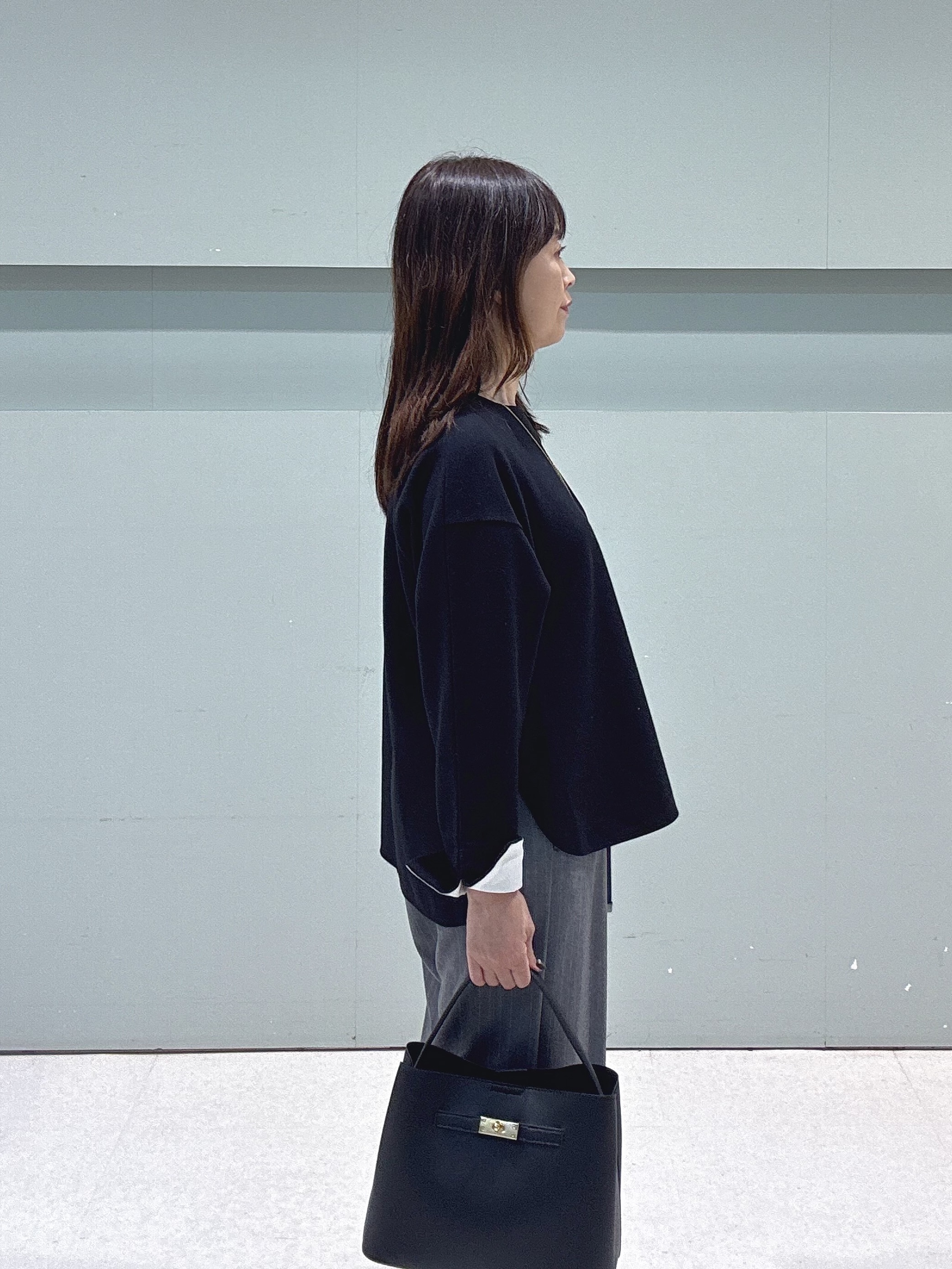 makiさんの「UNTITLED｜【セットアップ可/スウェットライク】袖口シャツドッキングプルオーバー」を使ったコーディネート