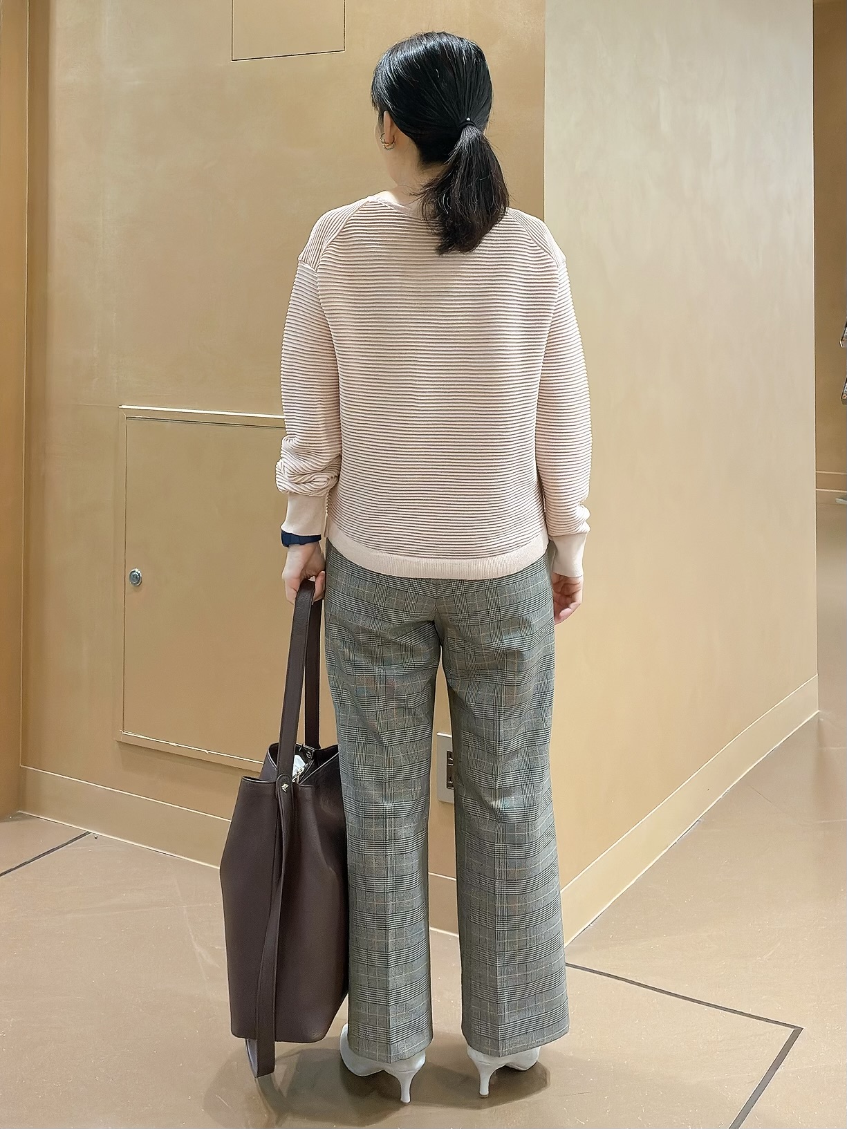 hattoriさんの「INDIVI｜【洗濯機OK／ストレッチ◎】ストレートワイドパンツ」を使ったコーディネート