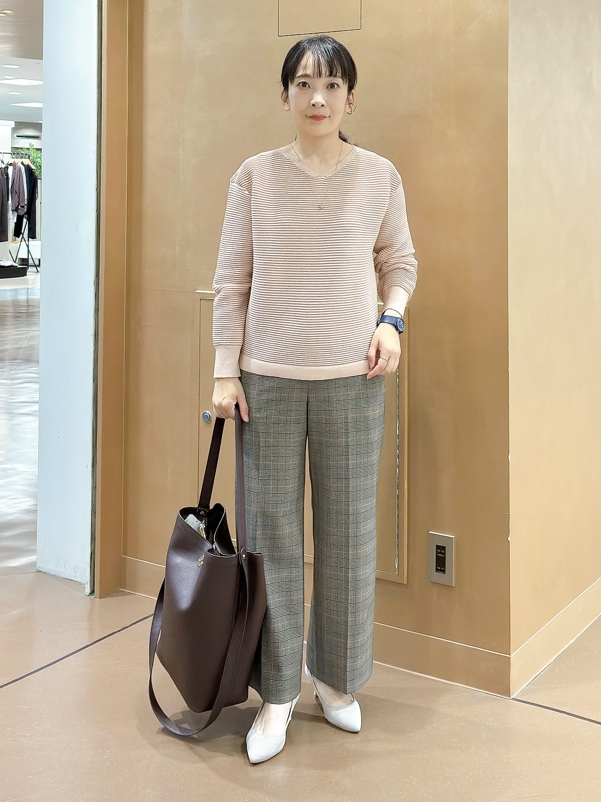 hattoriさんの「INDIVI｜【洗濯機OK／ストレッチ◎】ストレートワイドパンツ」を使ったコーディネート