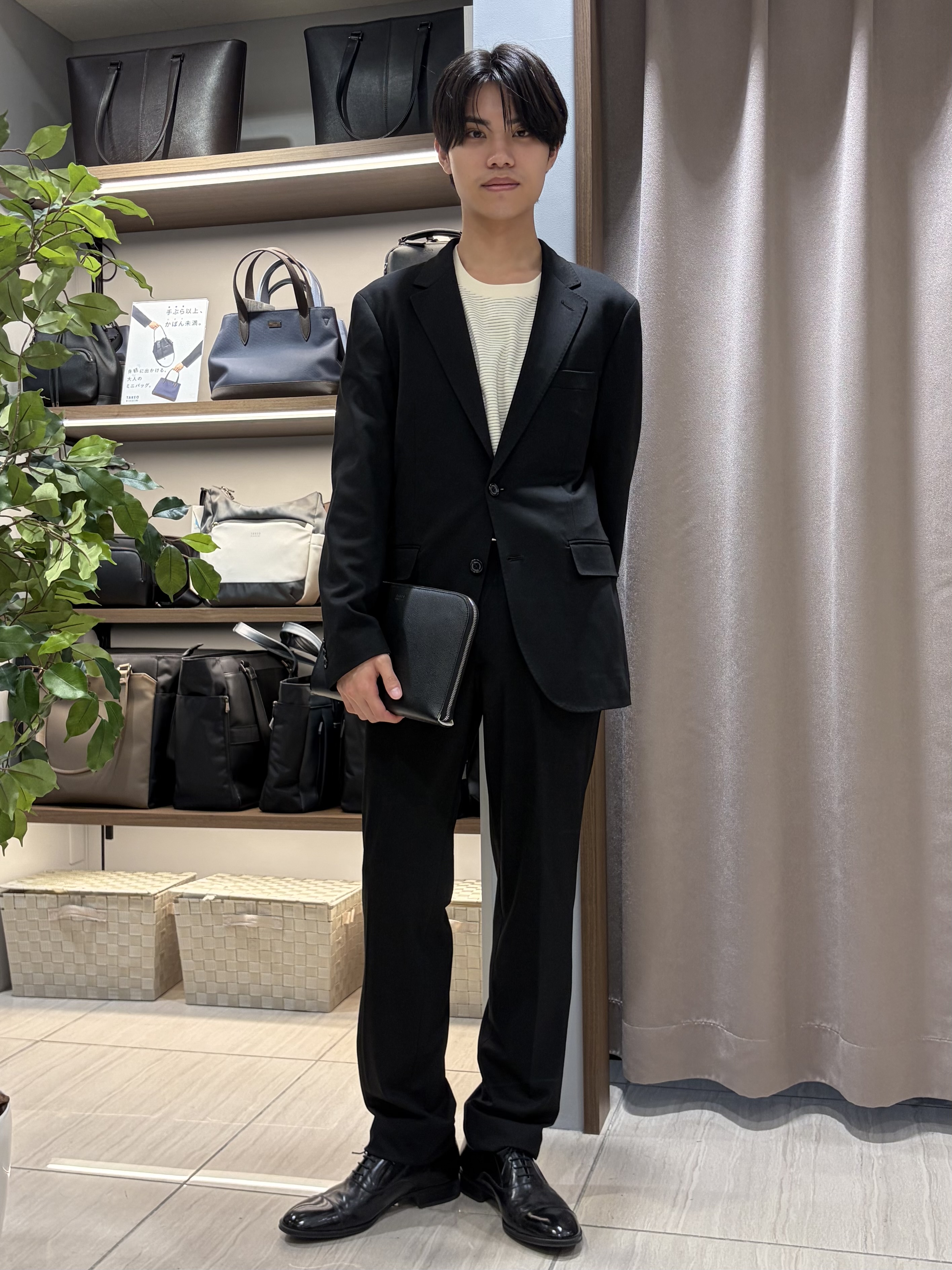 hiroさんの「TAKEO KIKUCHI｜【BOWLER HAT LABEL】CARREMANツイルジャージ　ジャケット」を使ったコーディネート