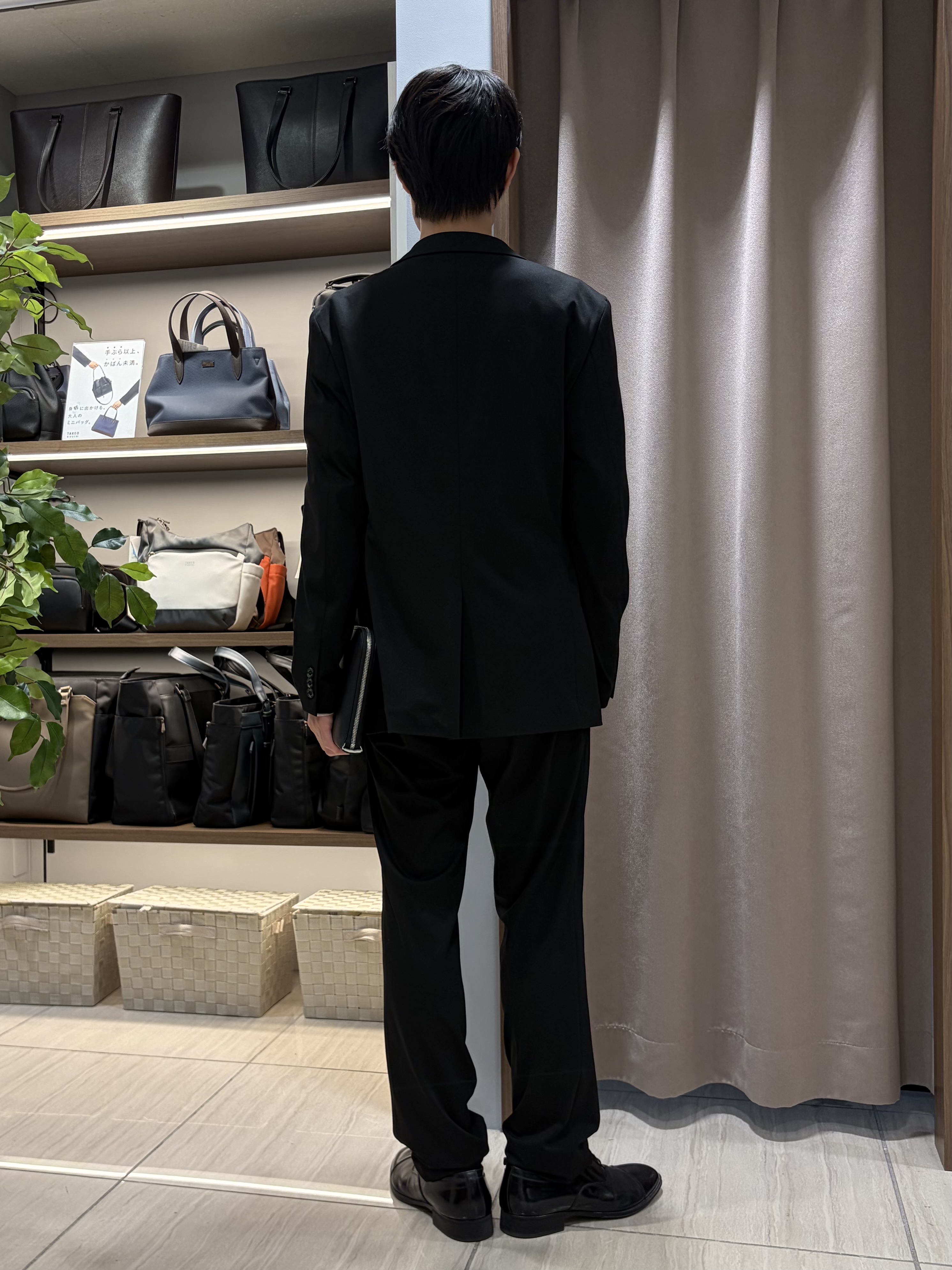 hiroさんの「TAKEO KIKUCHI｜【BOWLER HAT LABEL】CARREMANツイルジャージ　ジャケット」を使ったコーディネート