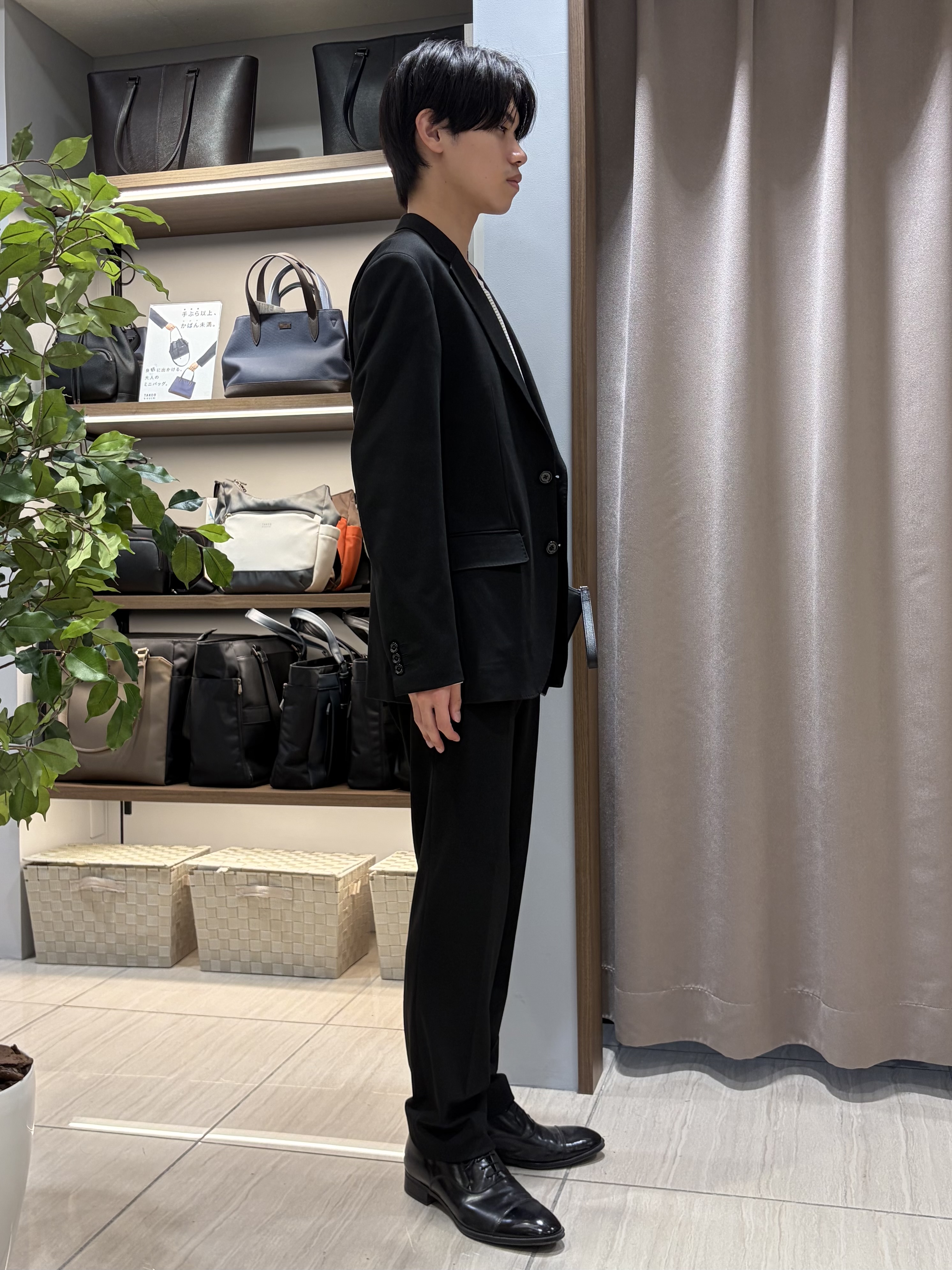 hiroさんの「TAKEO KIKUCHI｜【BOWLER HAT LABEL】CARREMANツイルジャージ　ジャケット」を使ったコーディネート
