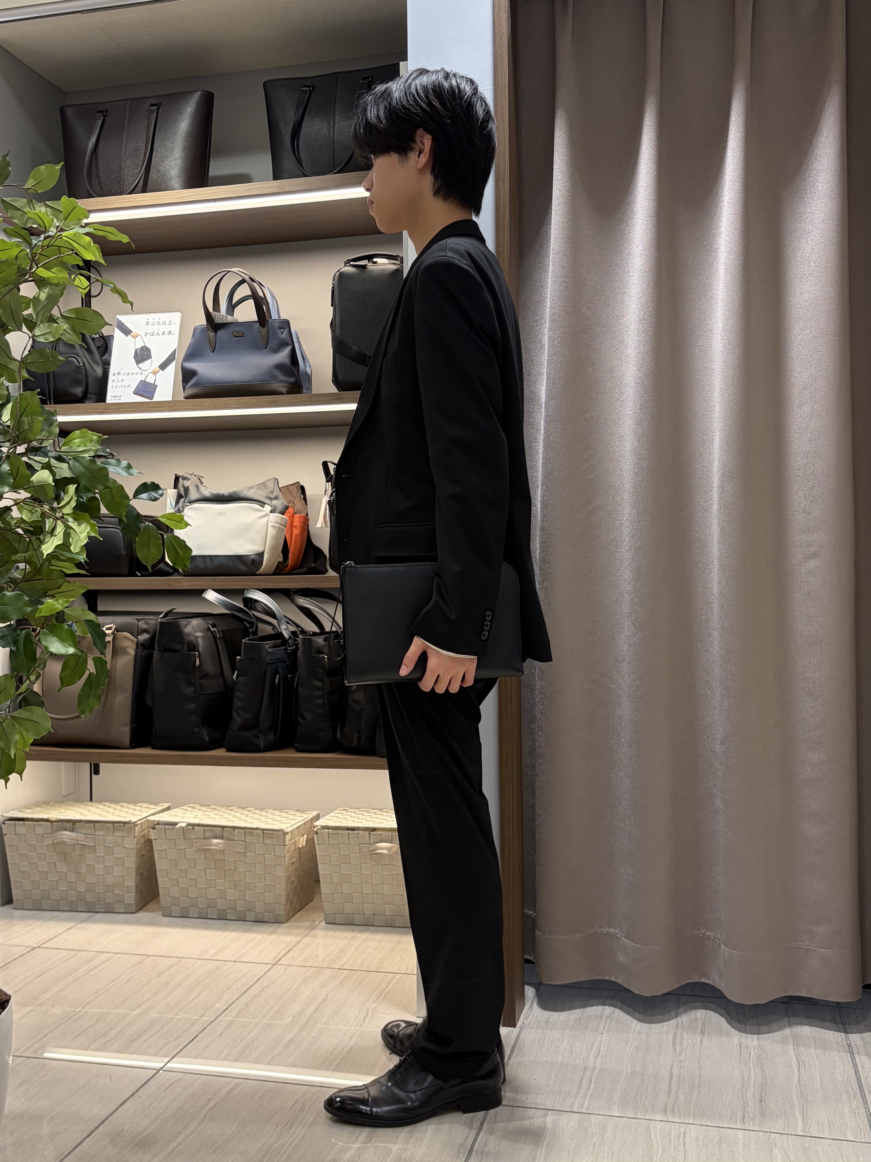 hiroさんの「TAKEO KIKUCHI｜【BOWLER HAT LABEL】CARREMANツイルジャージ　ジャケット」を使ったコーディネート