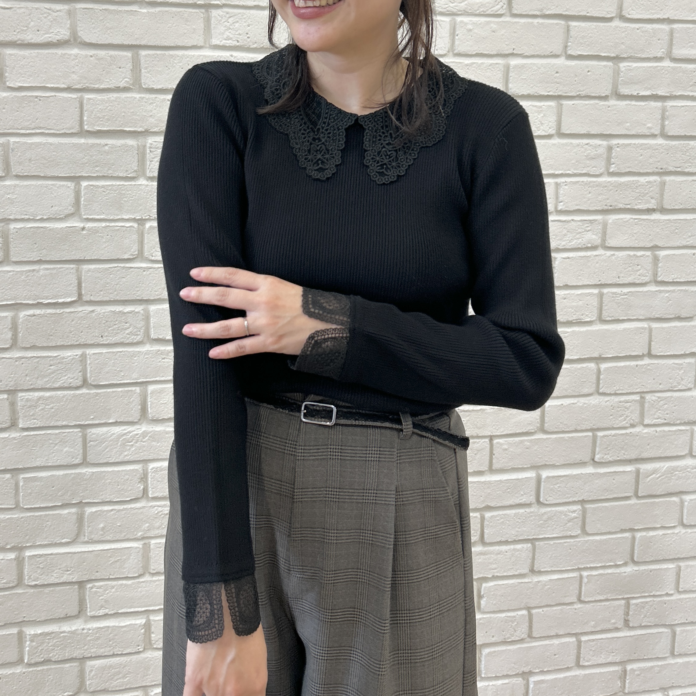 shinoさんの「Couture brooch｜【毛玉になりにくい・イージーケア・セットアップ可】レースベルト付き ワイドパンツ」を使ったコーディネート