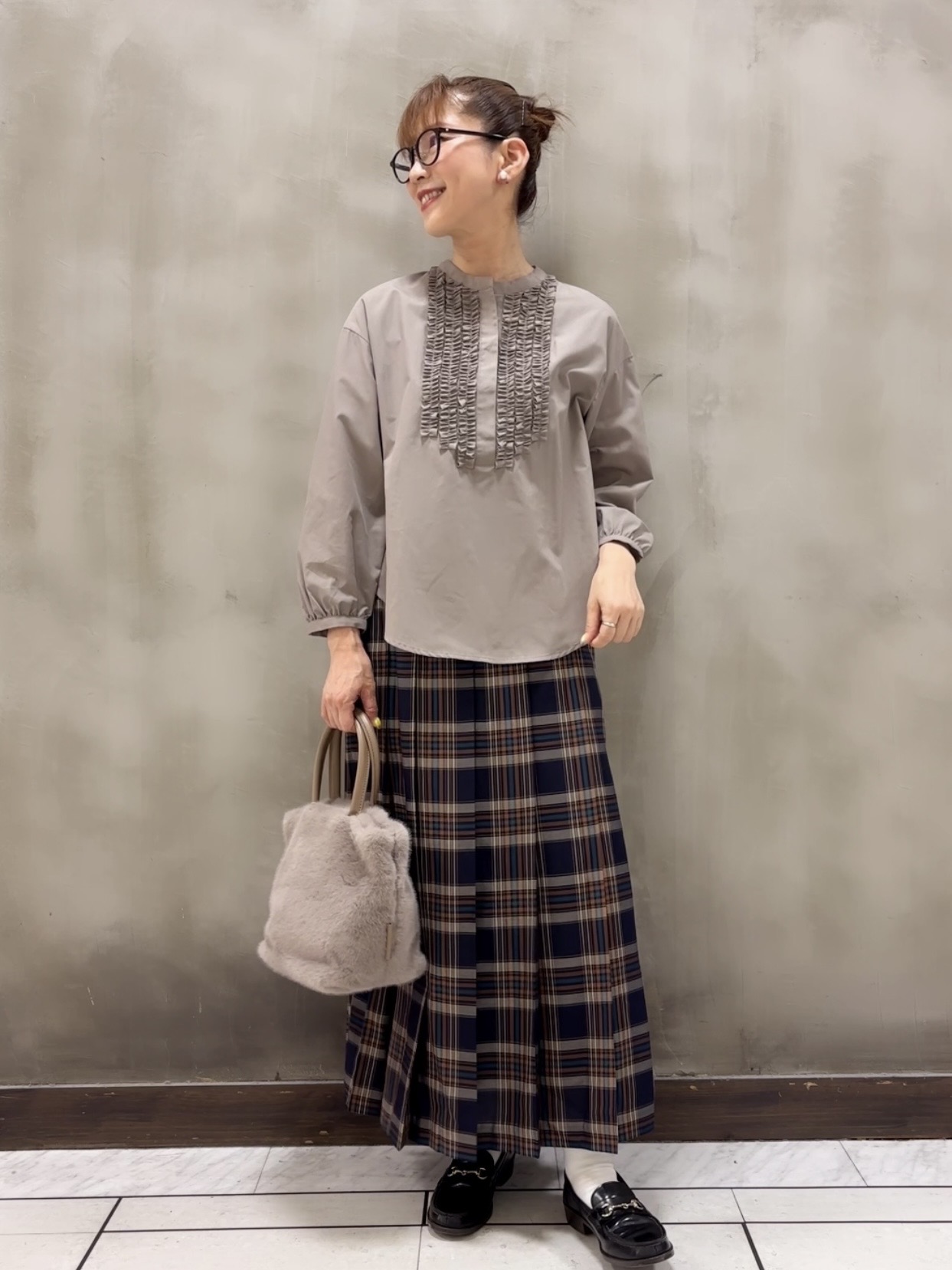 Yasucoさんの「Dessin｜【洗える/7色展開/XS-L】フロントフリルブラウス」を使ったコーディネート