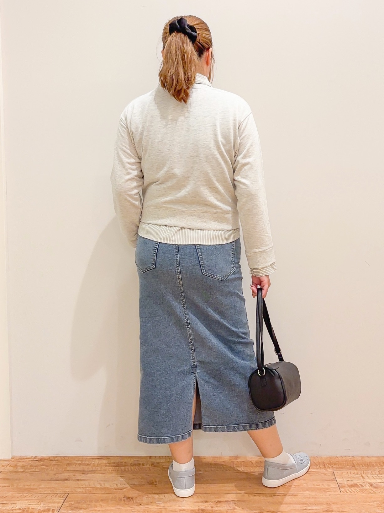 naoさんの「SHOO･LA･RUE｜シャツレイヤードプルオーバーアソート」を使ったコーディネート