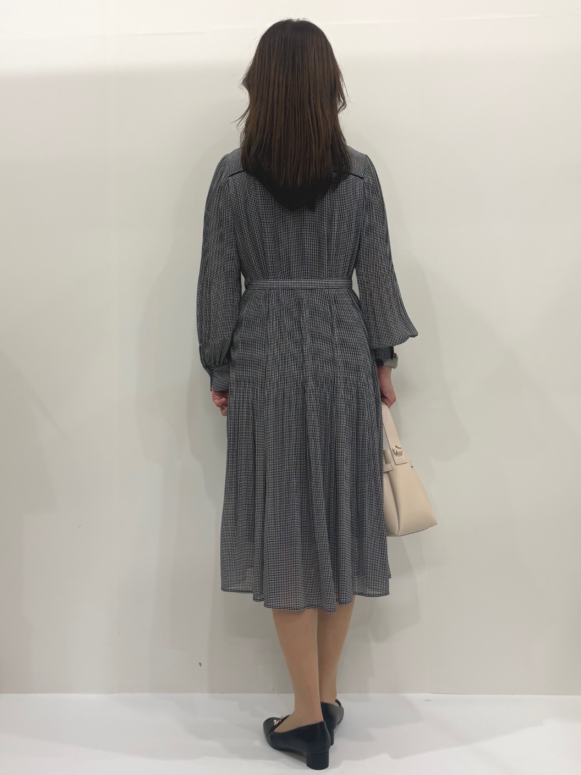 Satoさんの「OPAQUE.CLIP｜【XS-3Lサイズ】ジョーゼットアソートプリーツワンピース《洗濯機OK／防シワ／イージーアイロン》」を使ったコーディネート