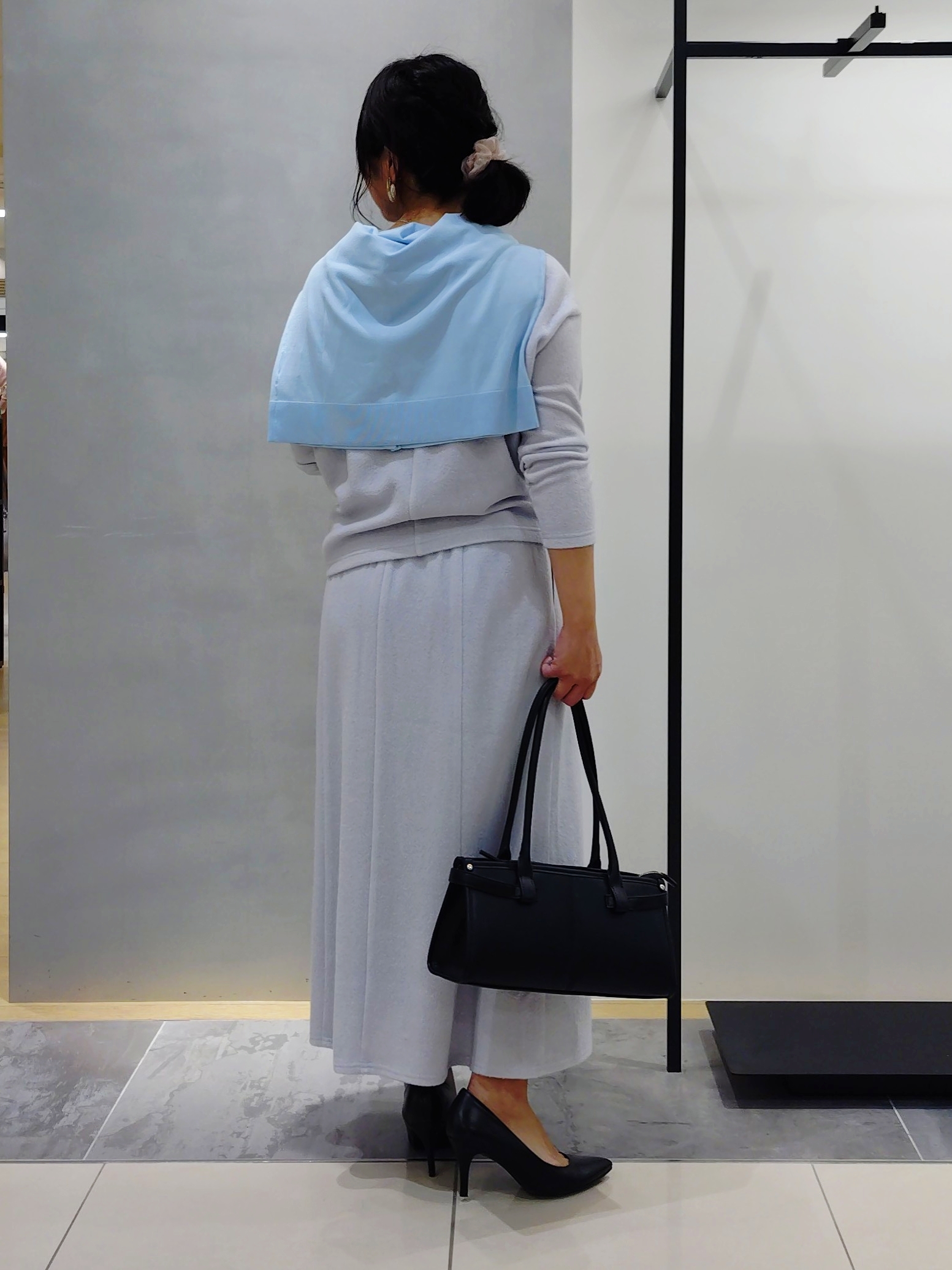 TOMOMIさんの「INDIVI｜【収納力◎／トレンド】スクエアトートバッグ」を使ったコーディネート