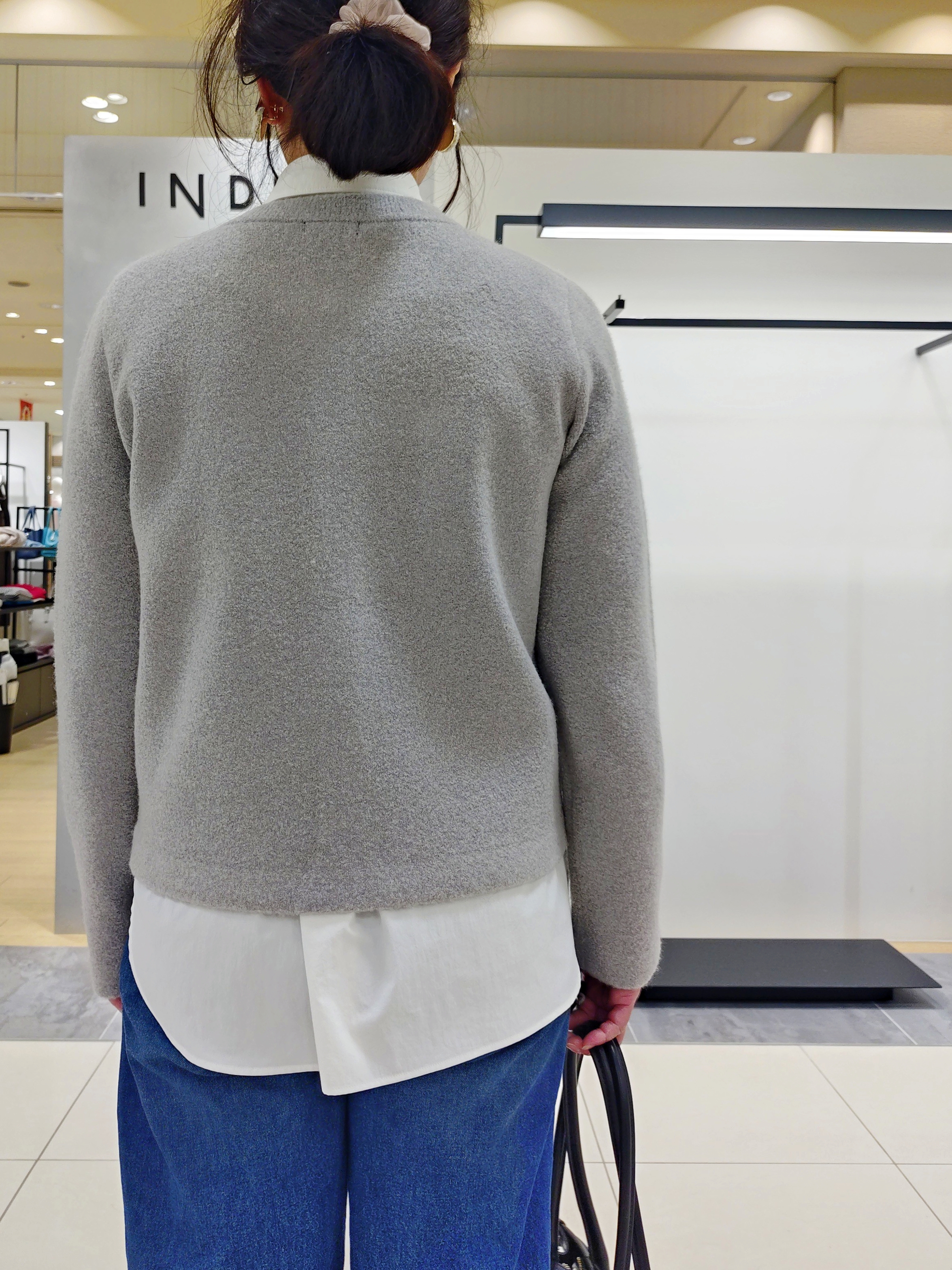 TOMOMIさんの「INDIVI｜【収納力◎／トレンド】スクエアトートバッグ」を使ったコーディネート