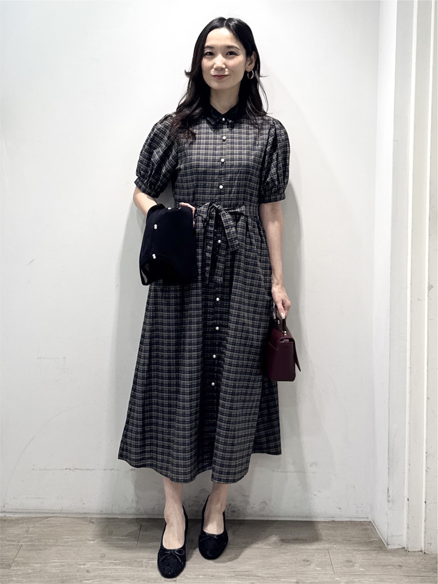 yuicciさんの「OPAQUE.CLIP｜【上品な透け感】ダブルパール調釦 愛されシアーカーディガン」を使ったコーディネート