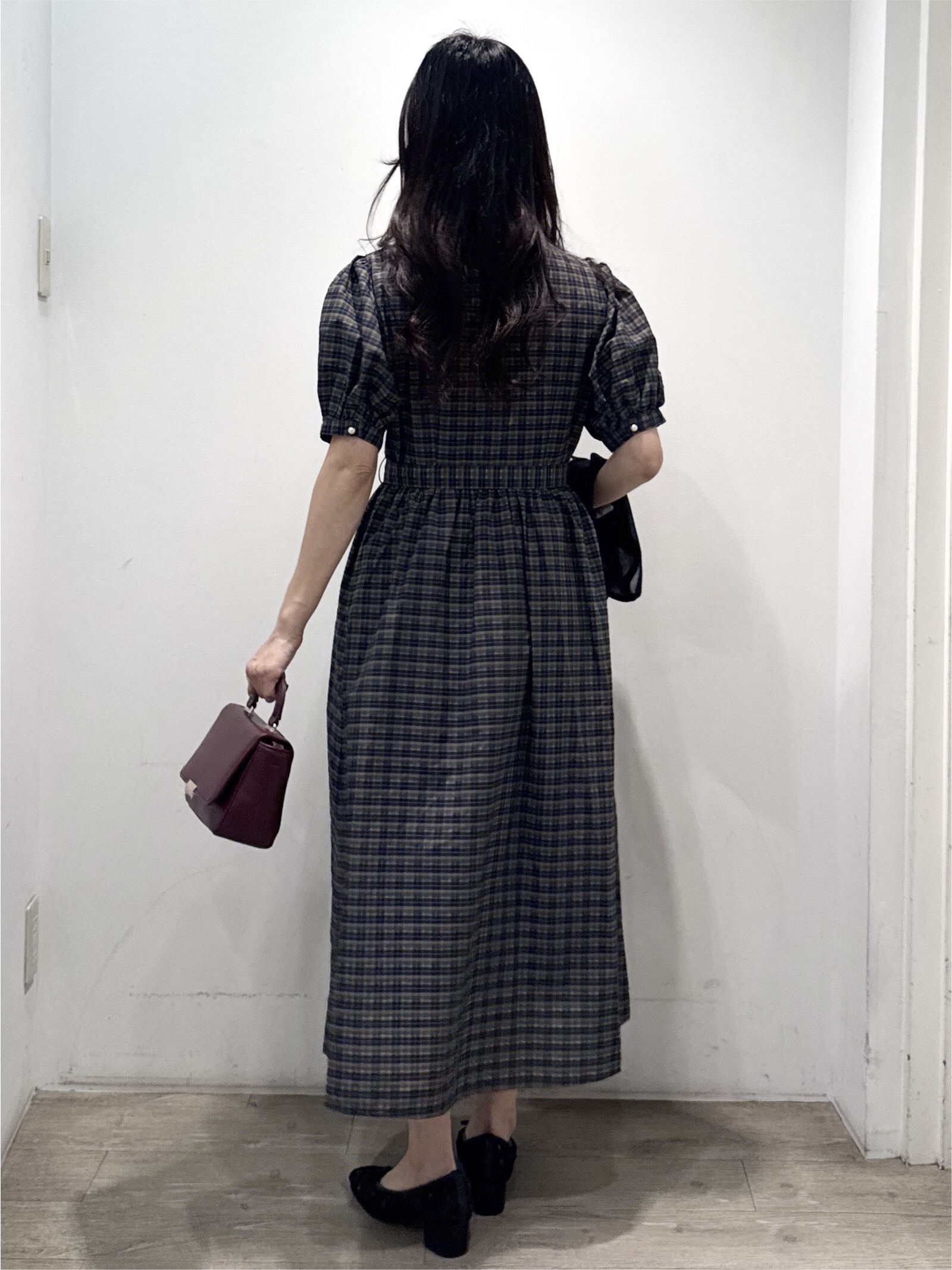 yuicciさんの「OPAQUE.CLIP｜【上品な透け感】ダブルパール調釦 愛されシアーカーディガン」を使ったコーディネート