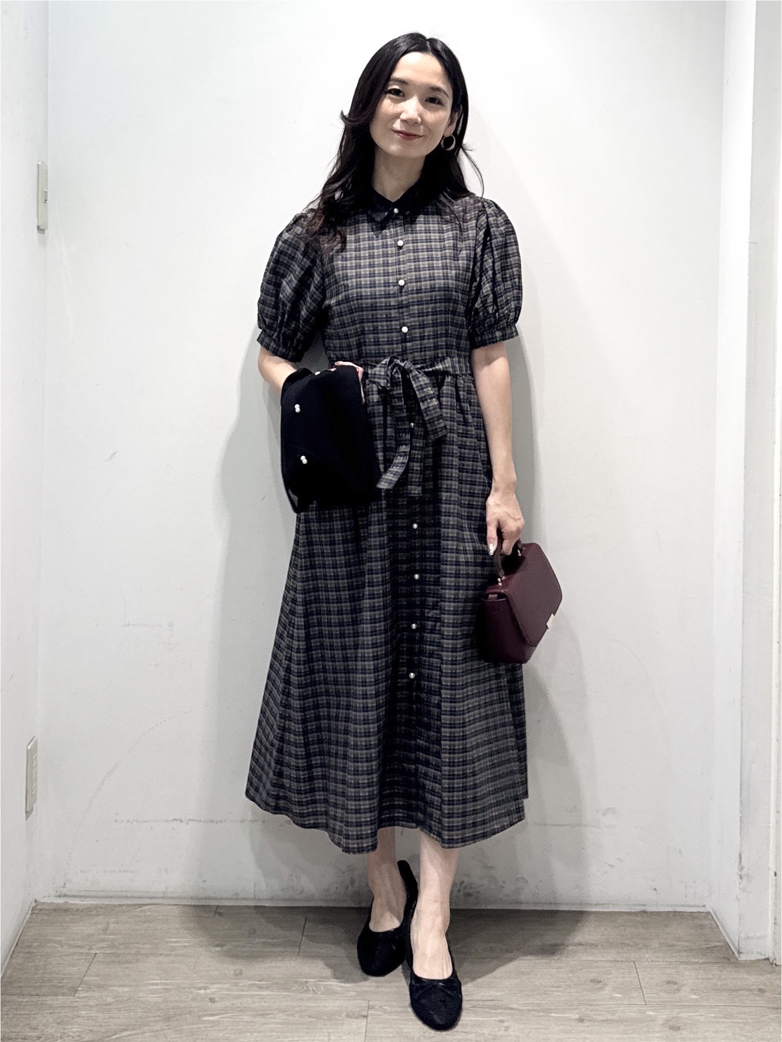 yuicciさんの「OPAQUE.CLIP｜【上品な透け感】ダブルパール調釦 愛されシアーカーディガン」を使ったコーディネート