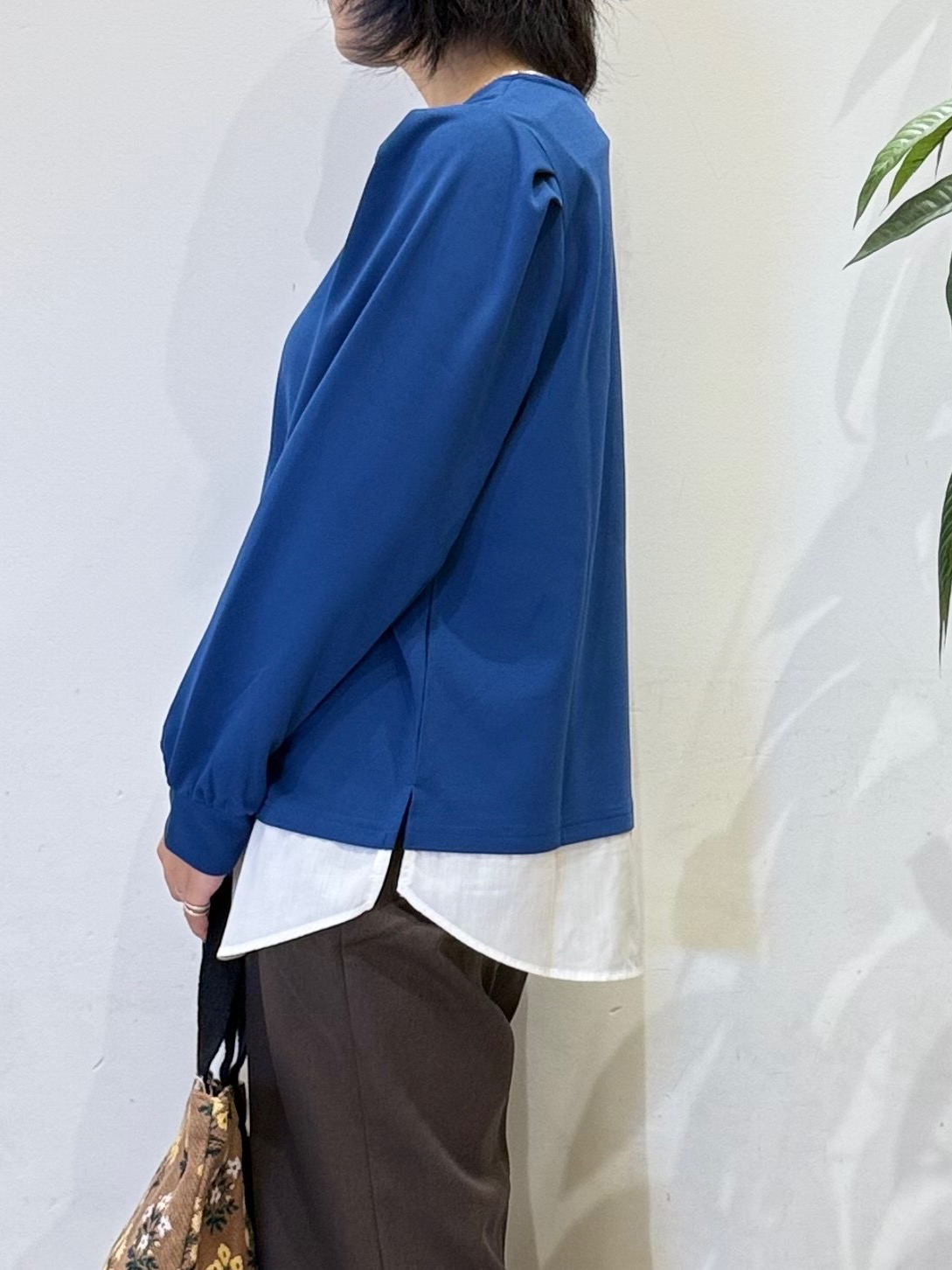 misakiさんの「SHOO･LA･RUE｜【S-LL/洗濯機可】1枚で完成 アクセいらずのレイヤード風ブラウス」を使ったコーディネート