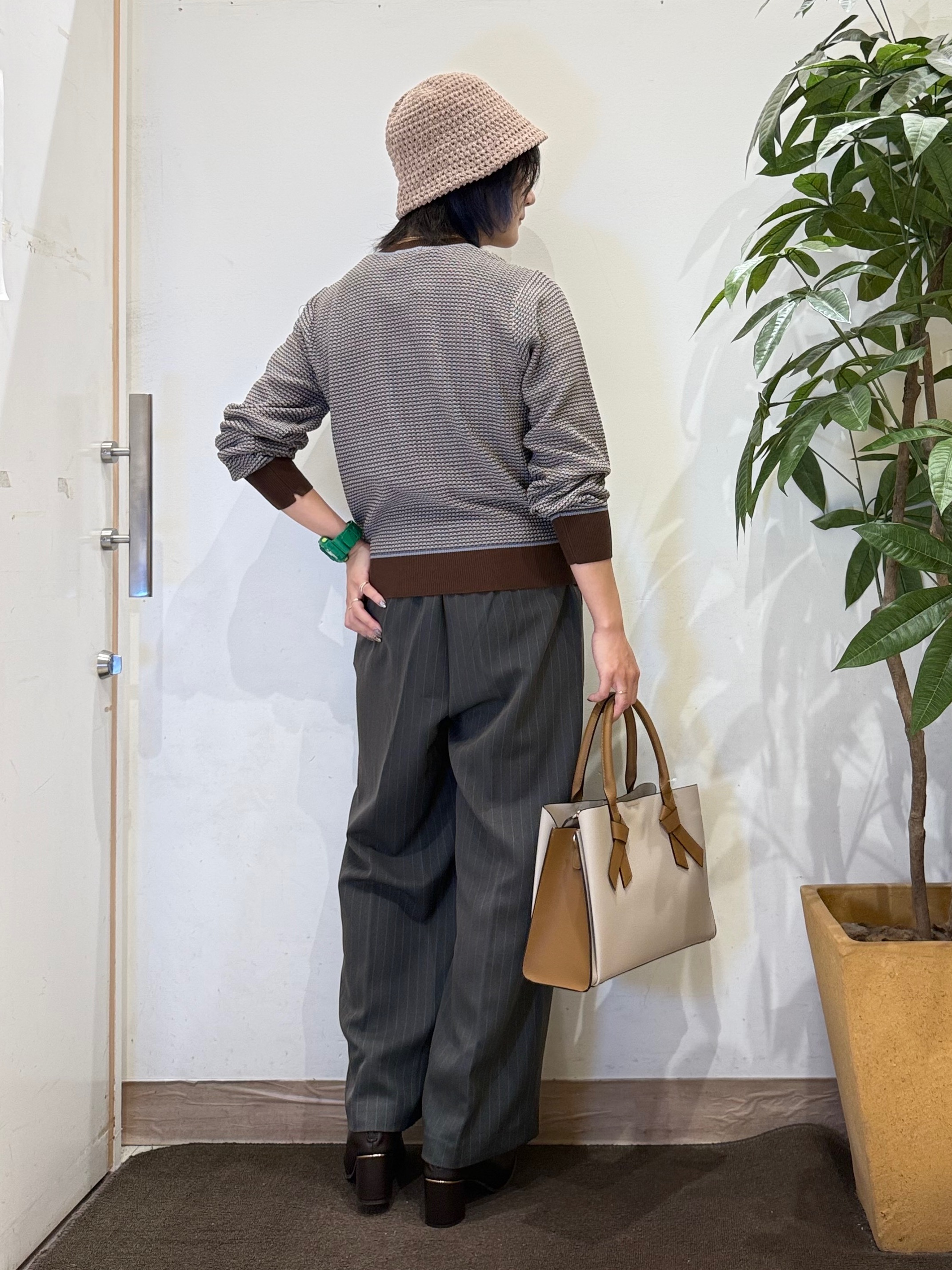 misakiさんの「SHOO･LA･RUE｜【S-LL/洗濯機可】1枚でサマになる カノコ編み配色クルーネックニット」を使ったコーディネート