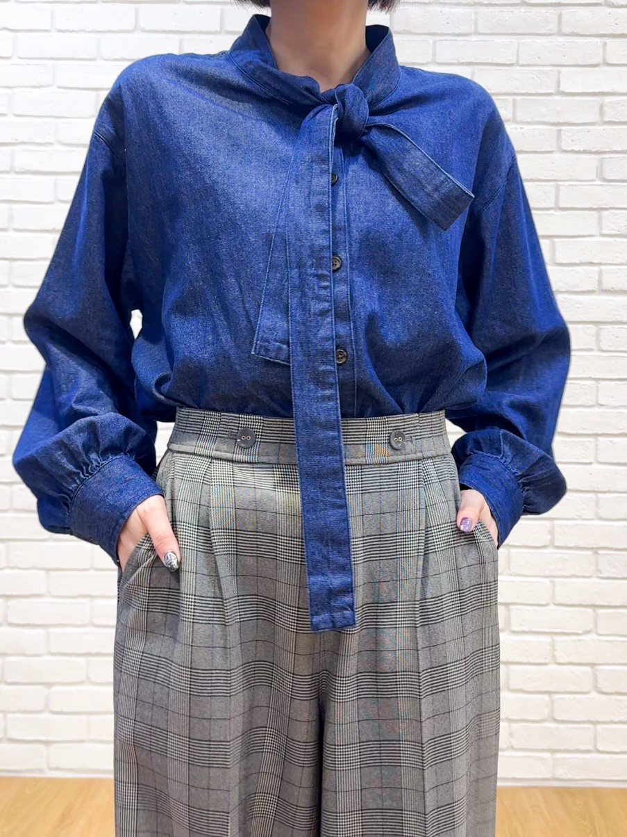 𝐜𝐡𝐢𝐤𝐚さんの「SHOO･LA･RUE｜【S-LL/洗濯機可】華やぐデニムボウタイリボンシャツ」を使ったコーディネート