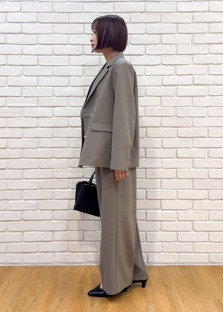 𝐜𝐡𝐢𝐤𝐚さんの「SHOO･LA･RUE｜【通勤/UV//S-LL】大人の上品スタイルに ボウタイ風ブラウス」を使ったコーディネート