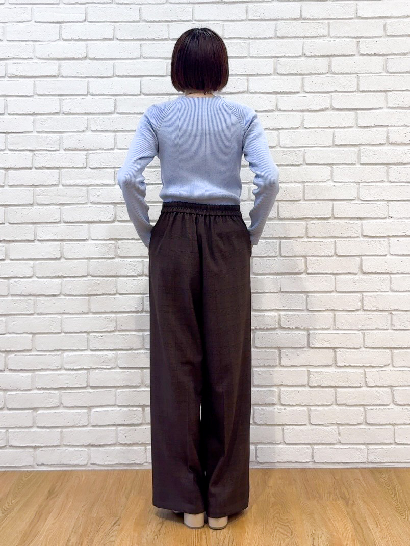𝐜𝐡𝐢𝐤𝐚さんの「SHOO･LA･RUE｜【絶妙なゆるピタ/S-LL/洗濯機可】ちくちくしにくいリブハイネック やわらかニット」を使ったコーディネート
