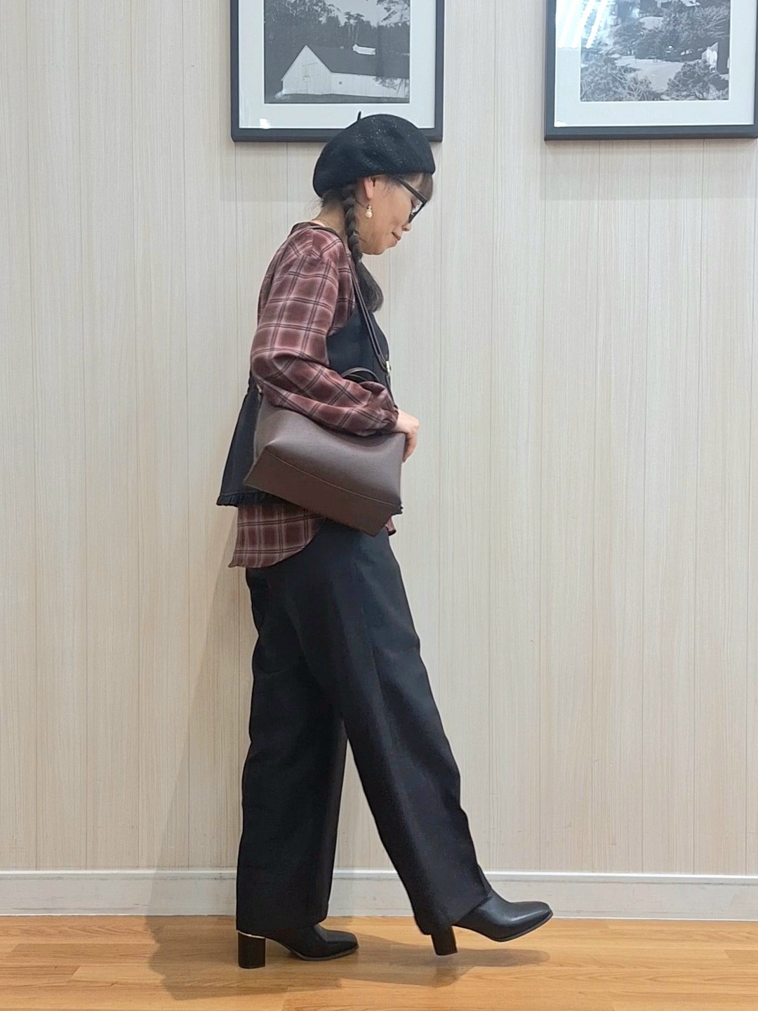 Saoさんの「SHOO･LA･RUE｜【2点セット／着方いろいろ】ビスチェ&times;センタープレスパンツ セットアップ」を使ったコーディネート