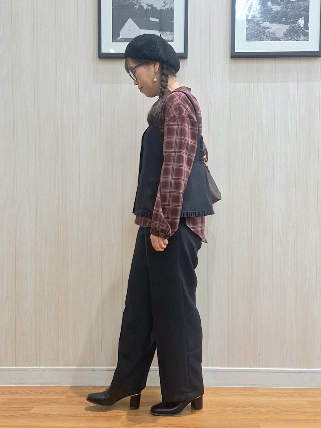 Saoさんの「SHOO･LA･RUE｜【2点セット／着方いろいろ】ビスチェ&times;センタープレスパンツ セットアップ」を使ったコーディネート