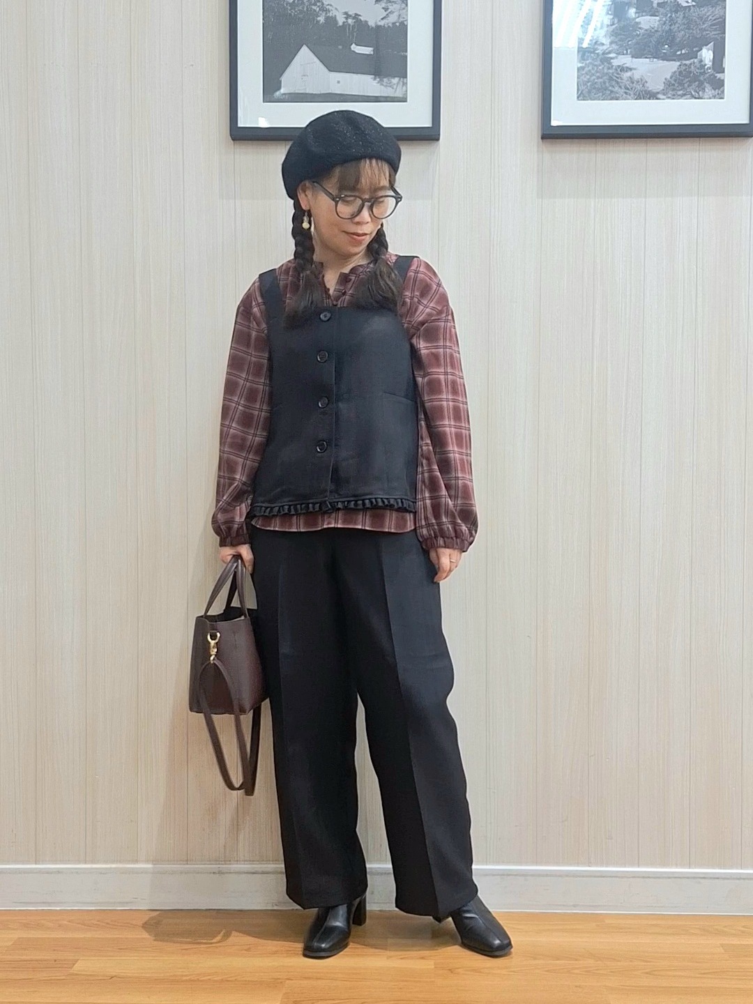 Saoさんの「SHOO･LA･RUE｜【2点セット／着方いろいろ】ビスチェ&times;センタープレスパンツ セットアップ」を使ったコーディネート