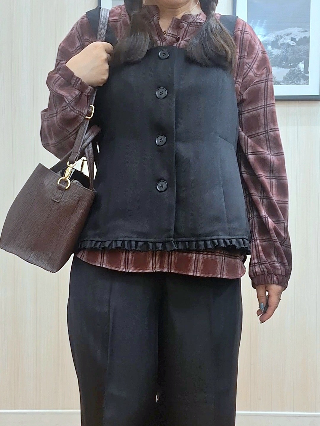 Saoさんの「SHOO･LA･RUE｜【2点セット／着方いろいろ】ビスチェ&times;センタープレスパンツ セットアップ」を使ったコーディネート