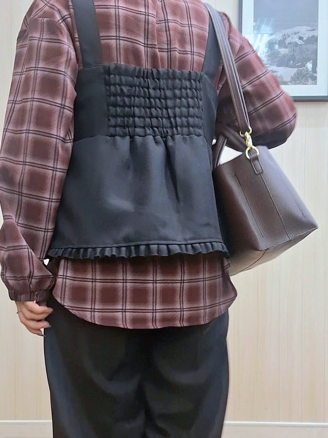 Saoさんの「SHOO･LA･RUE｜【2点セット／着方いろいろ】ビスチェ&times;センタープレスパンツ セットアップ」を使ったコーディネート