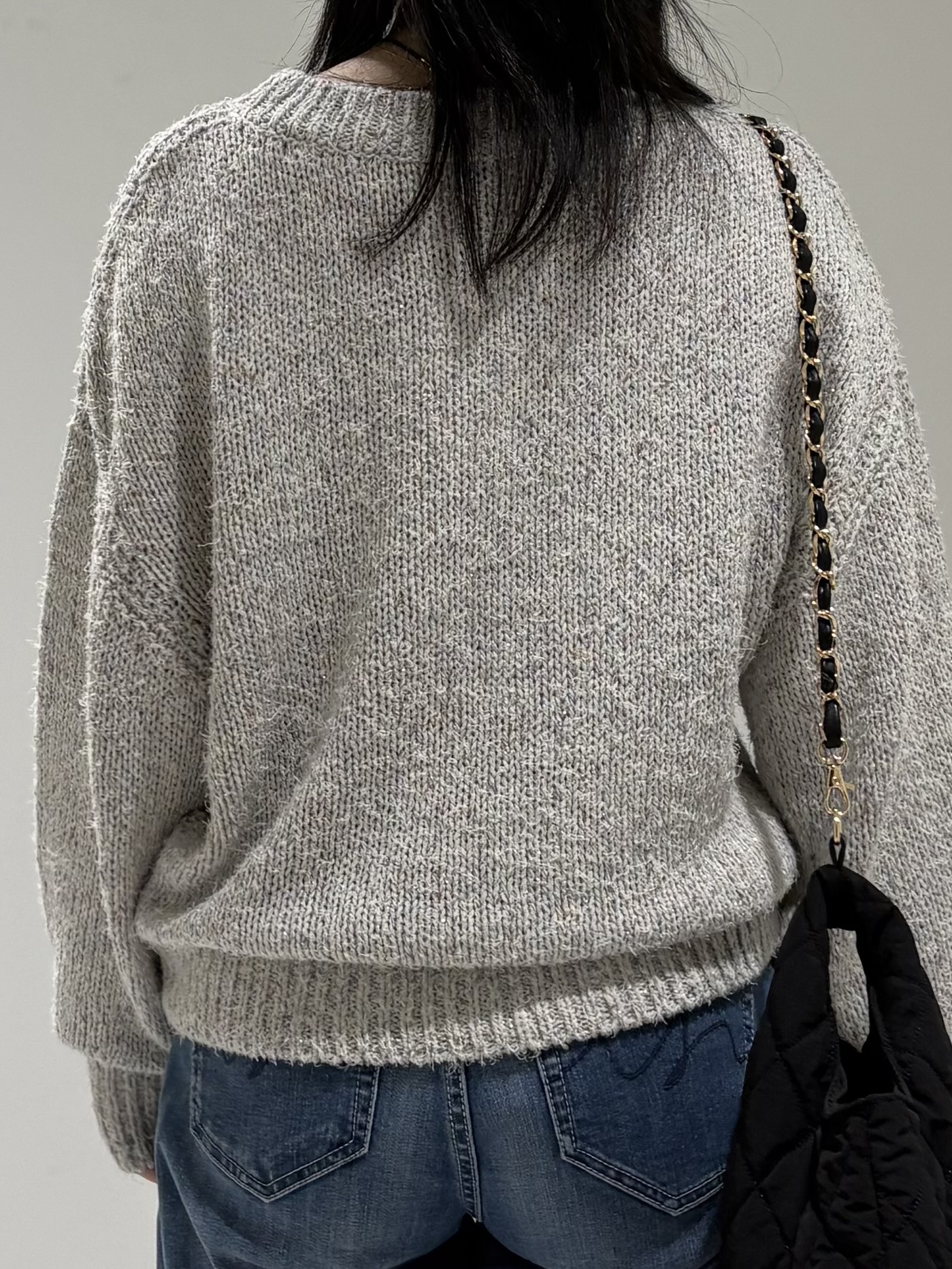 momokoさんの「INDIVI｜【コットン混／ミックスカラー】カールヤーン パフスリーブニット」を使ったコーディネート