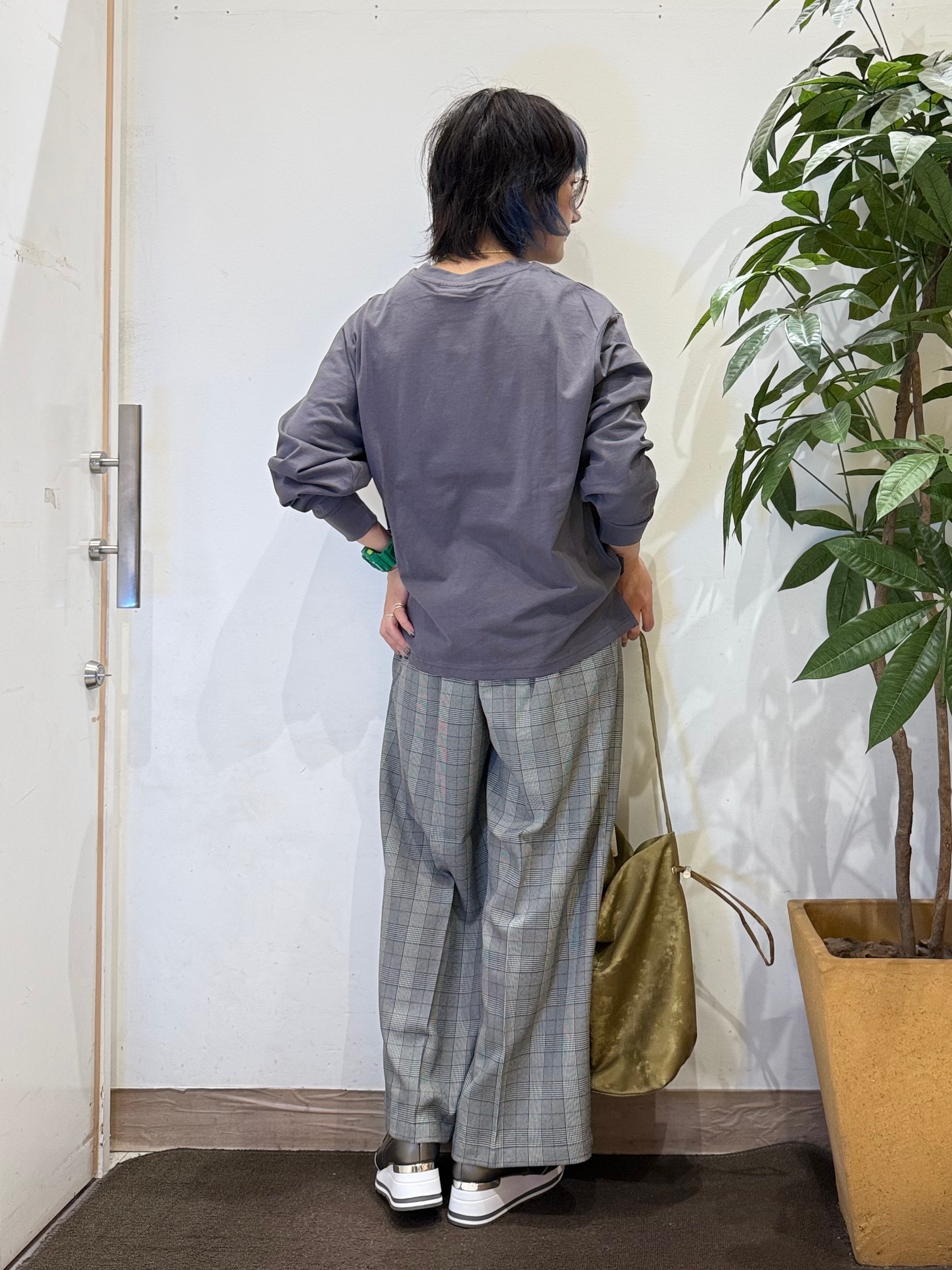 misakiさんの「SHOO･LA･RUE｜【S-LL】デイリー使いに 選べる6柄プリントロンT」を使ったコーディネート