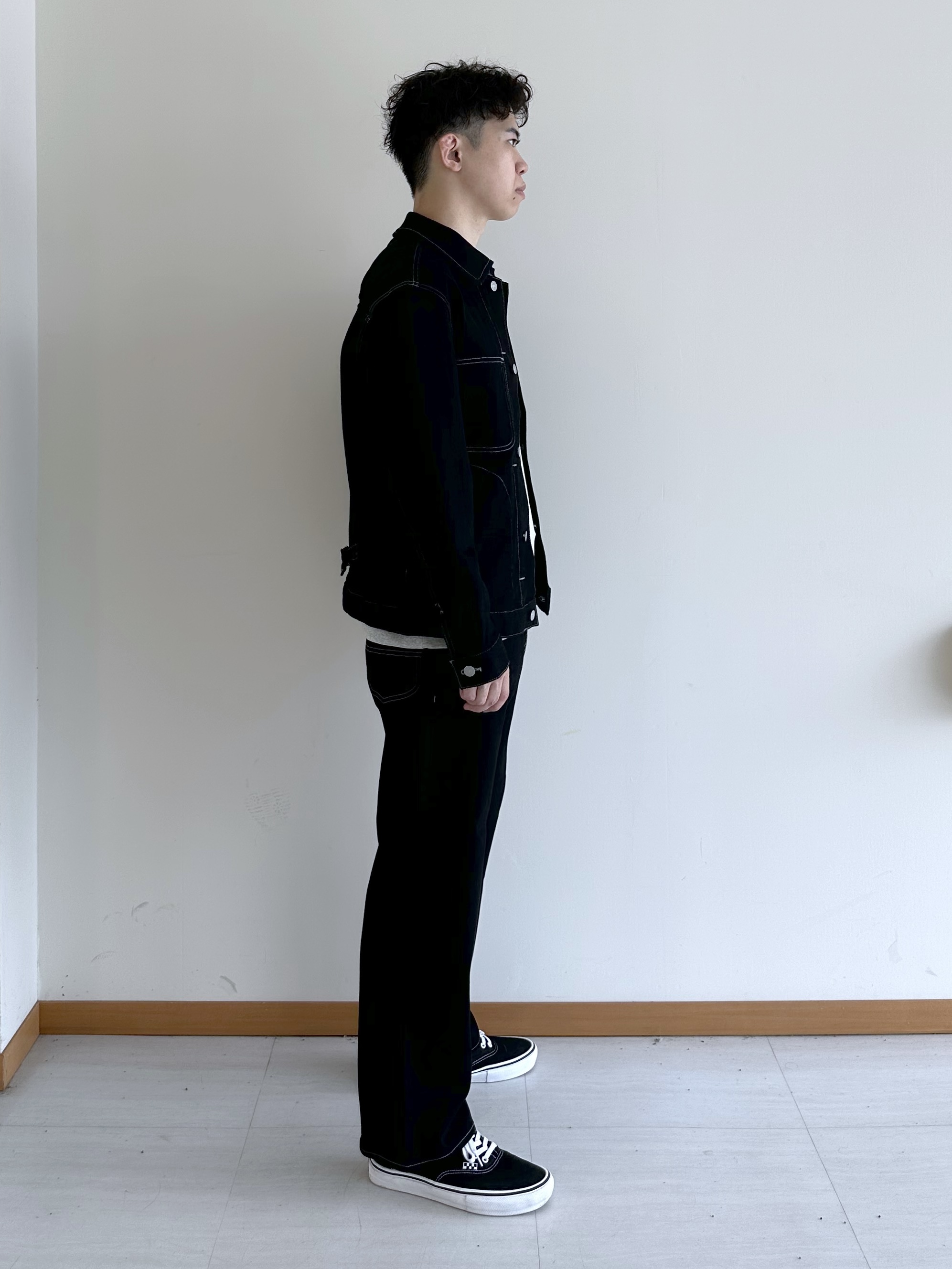 イッシーさんの「TAKEO KIKUCHI｜【BOWLER HAT LABEL】ブラックデニムGジャン」を使ったコーディネート
