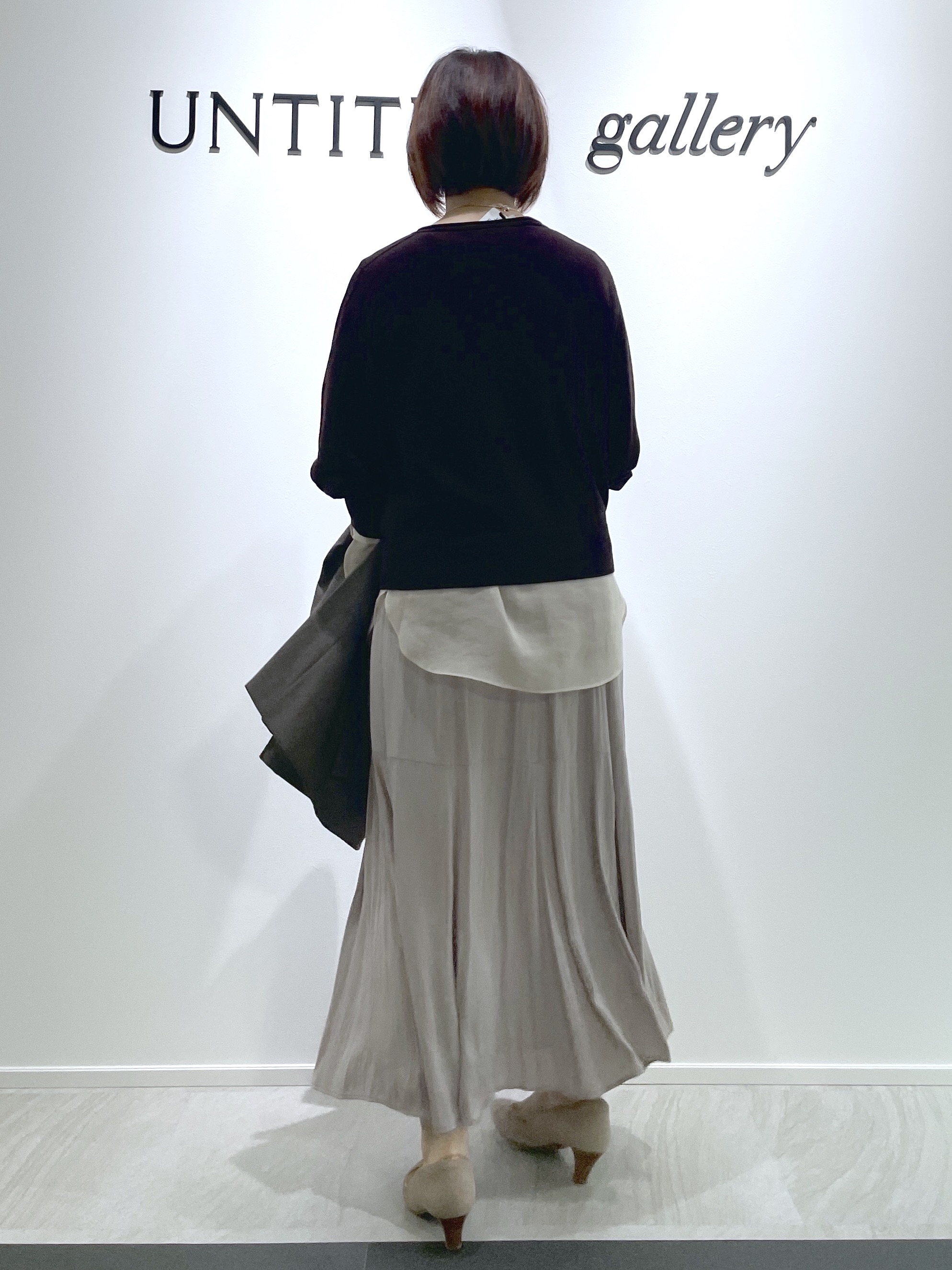 hanaさんの「UNTITLED｜【大人の抜け感/8色展開】ボリュームスリーブニットプルオーバー」を使ったコーディネート