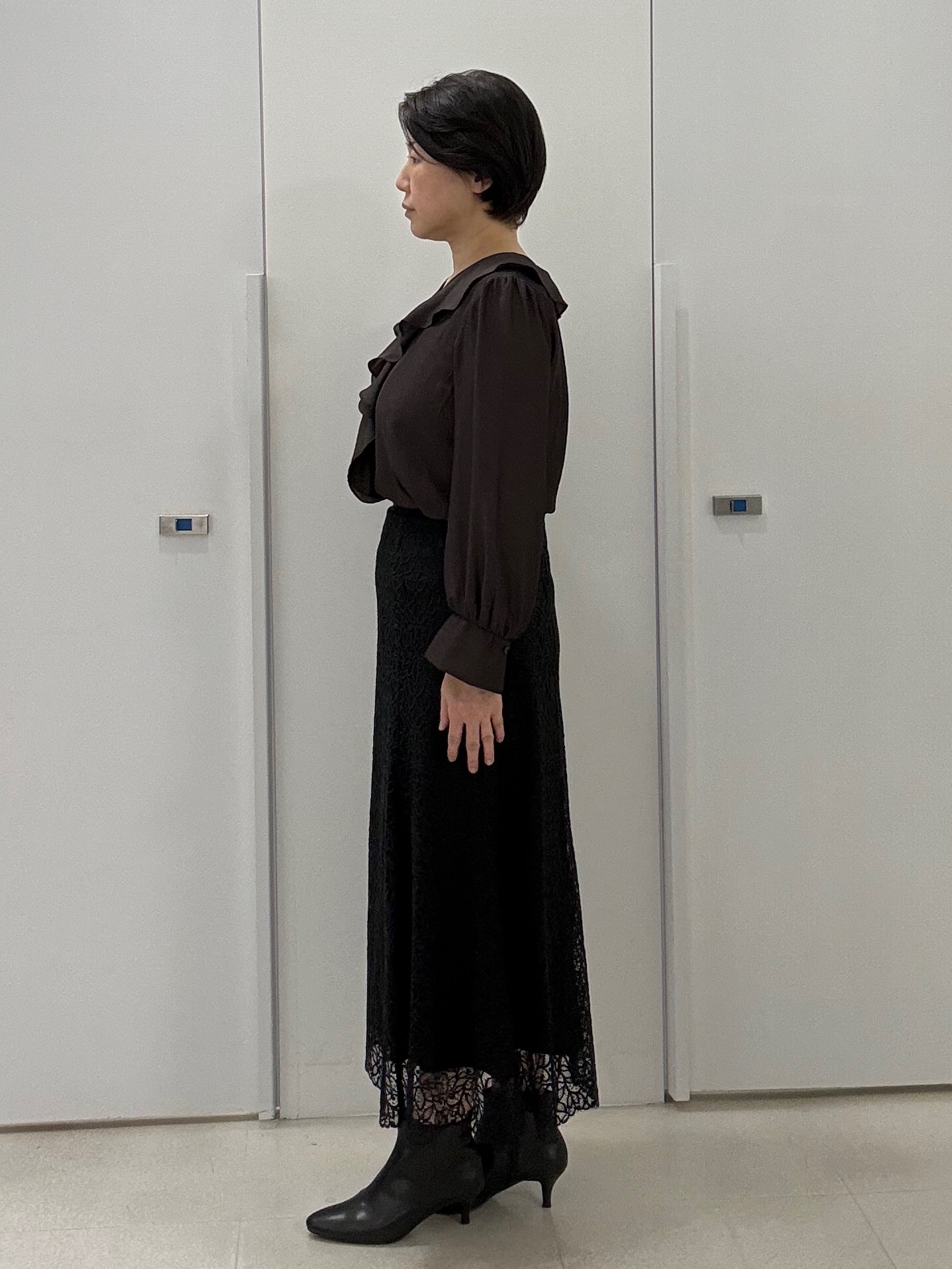 hIさんの「COUP DE CHANCE｜【手洗い可/日本製】フリルデザインブラウス」を使ったコーディネート