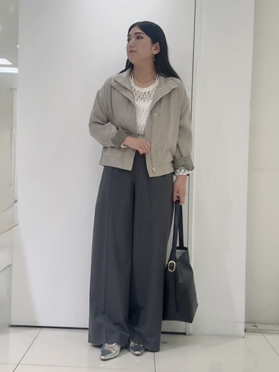 なかじさんの「UNTITLED｜【体型カバー/後ろウエストゴム】ウーステッドワイドシルエットパンツ」を使ったコーディネート
