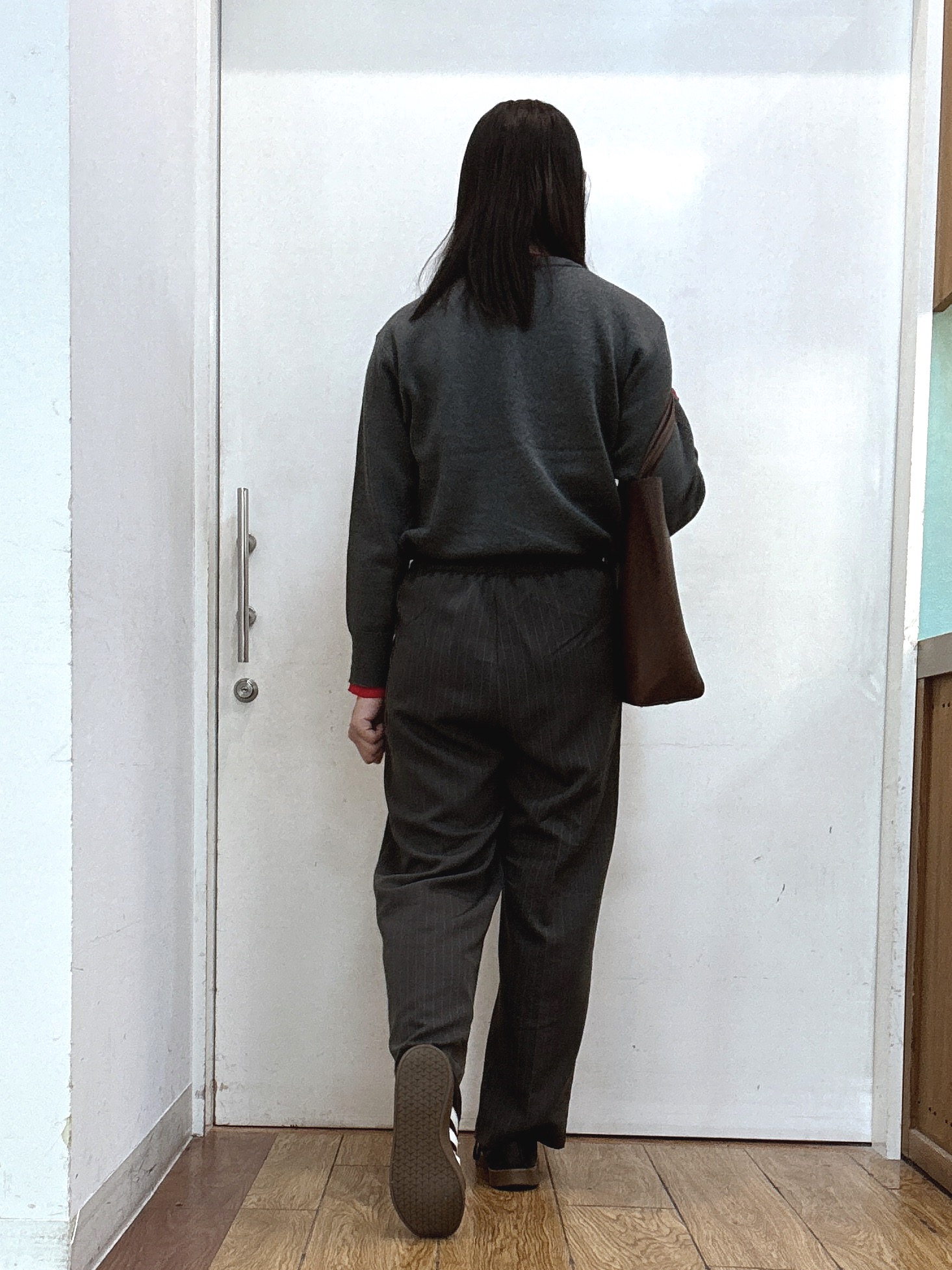 Karinさんの「SHOO･LA･RUE｜【洗濯機可/S-LL】配色がアクセント スウェットライクニット」を使ったコーディネート
