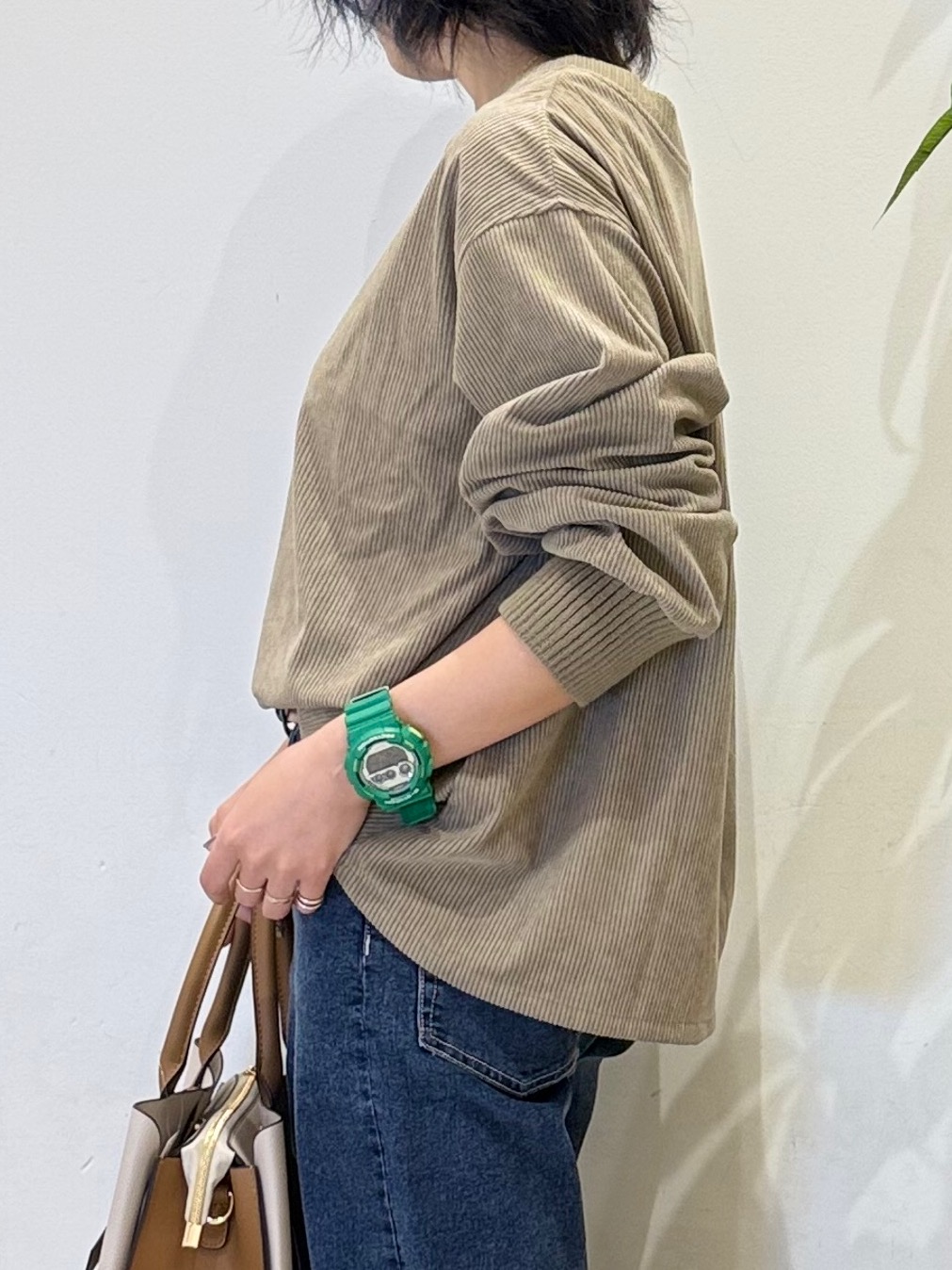 misakiさんの「SHOO･LA･RUE｜コーデの幅が広がる！コーデュロイ2WAYプルオーバー」を使ったコーディネート