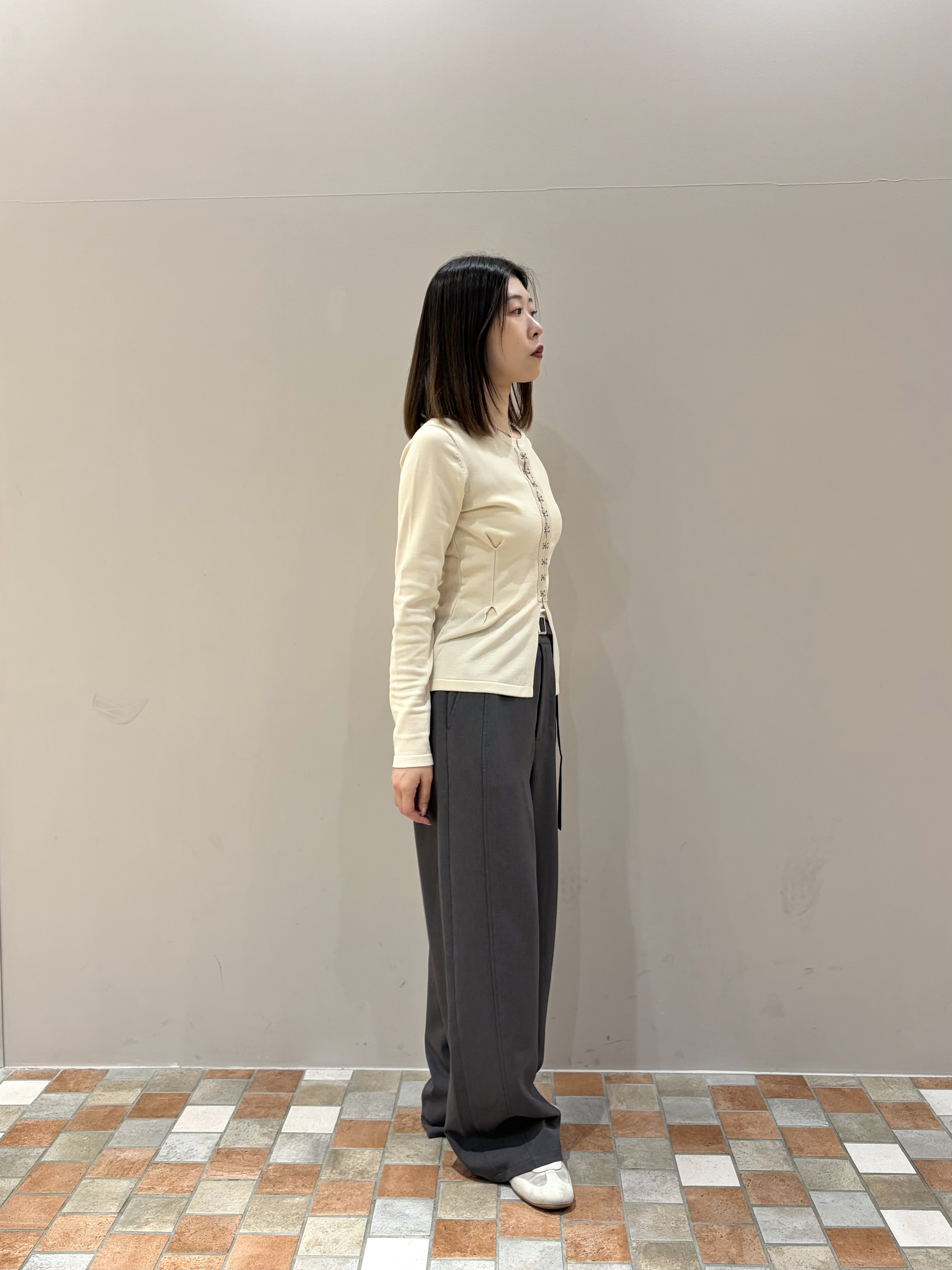 amiさんの「INDIVI｜ラインロングネックレス」を使ったコーディネート