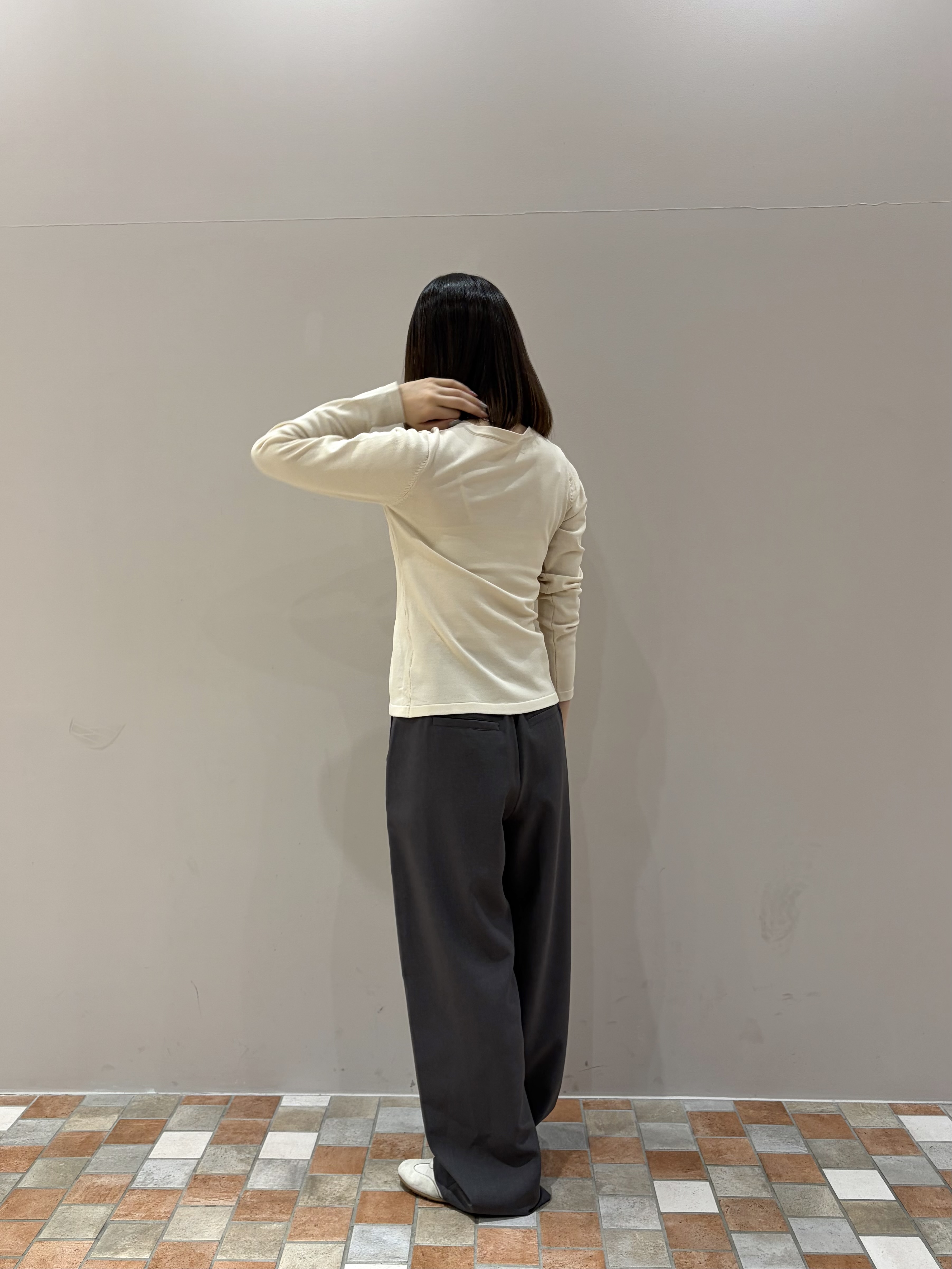 amiさんの「INDIVI｜ラインロングネックレス」を使ったコーディネート