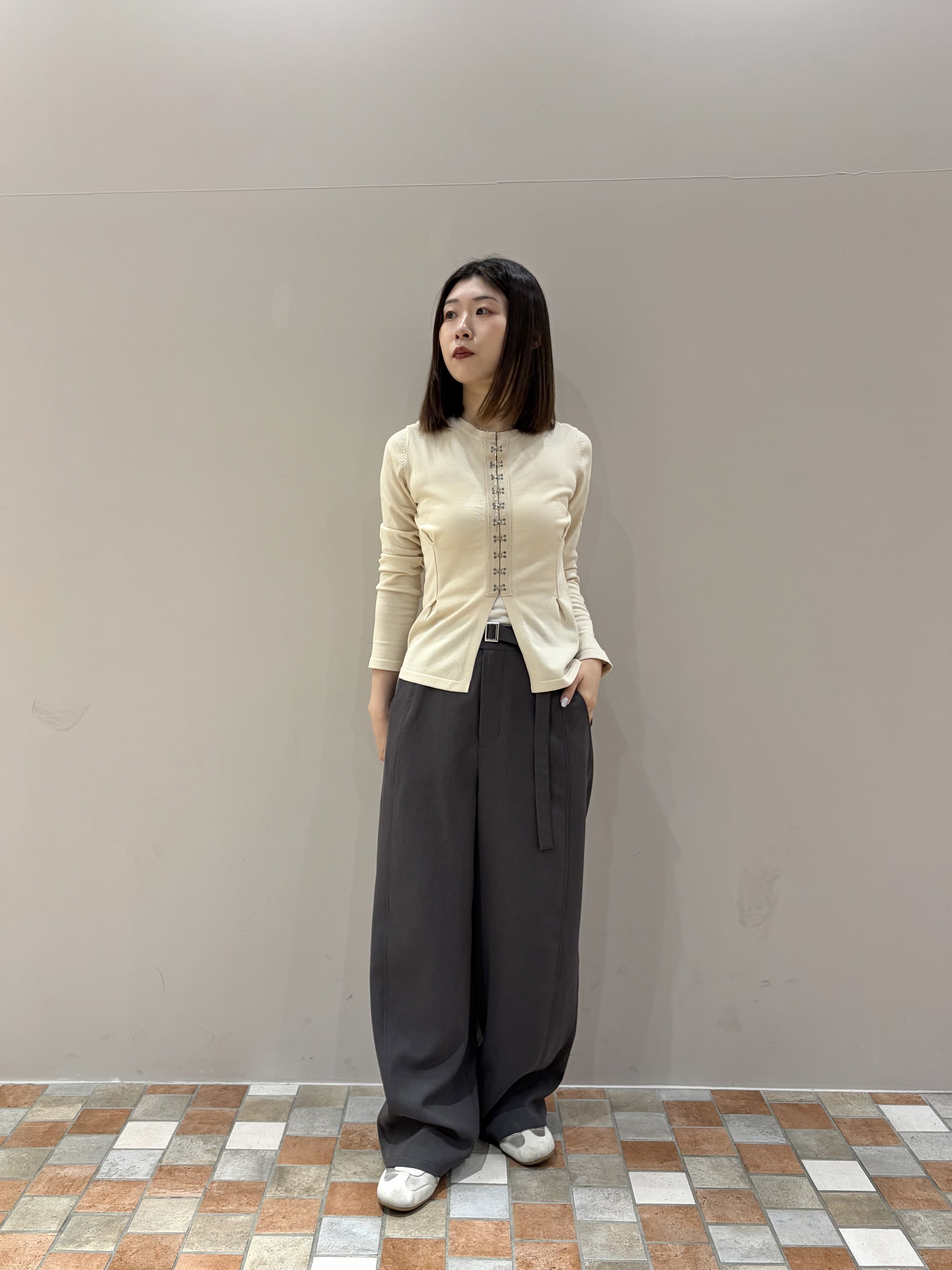 amiさんの「INDIVI｜ラインロングネックレス」を使ったコーディネート