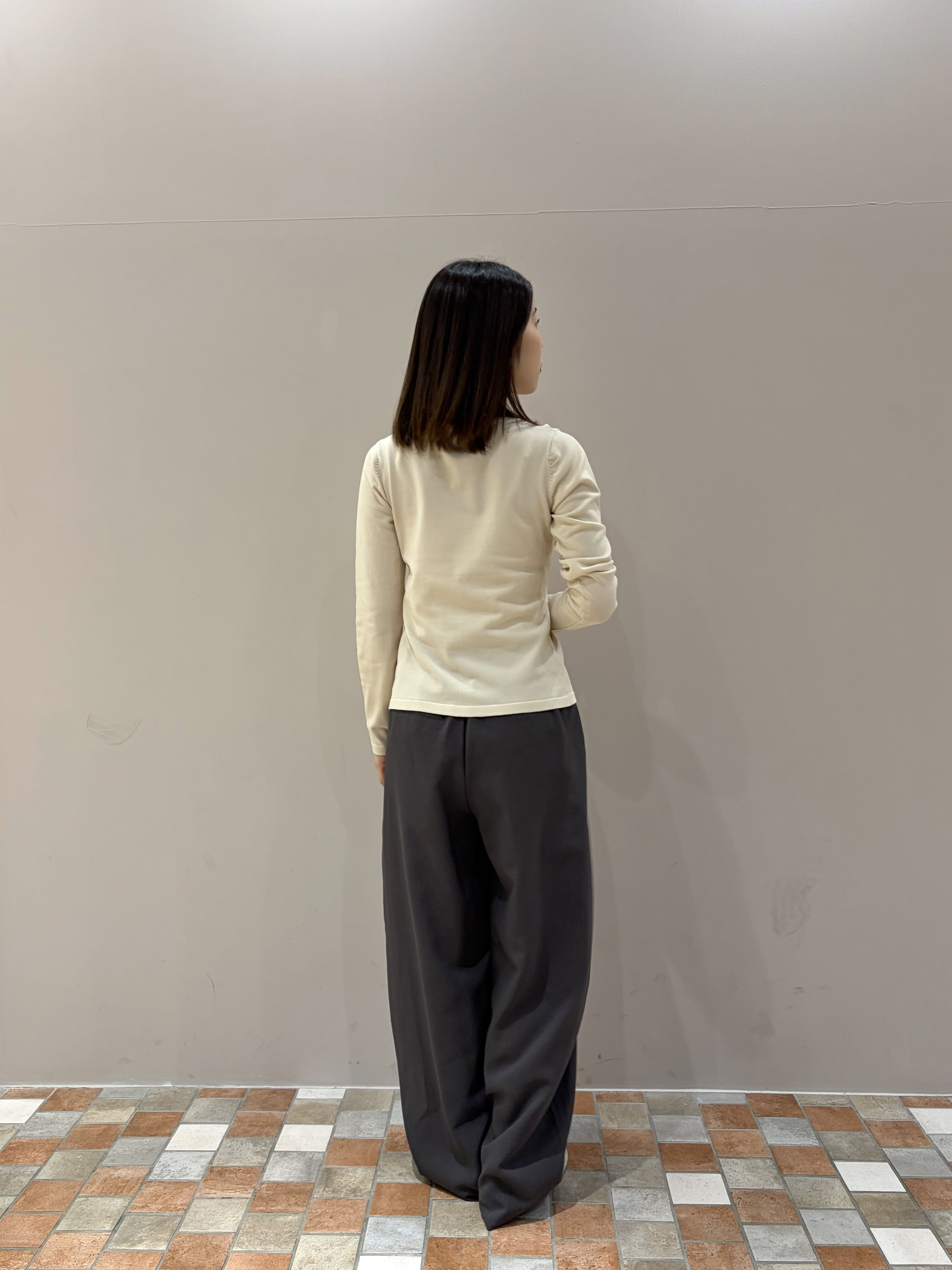 amiさんの「INDIVI｜ラインロングネックレス」を使ったコーディネート