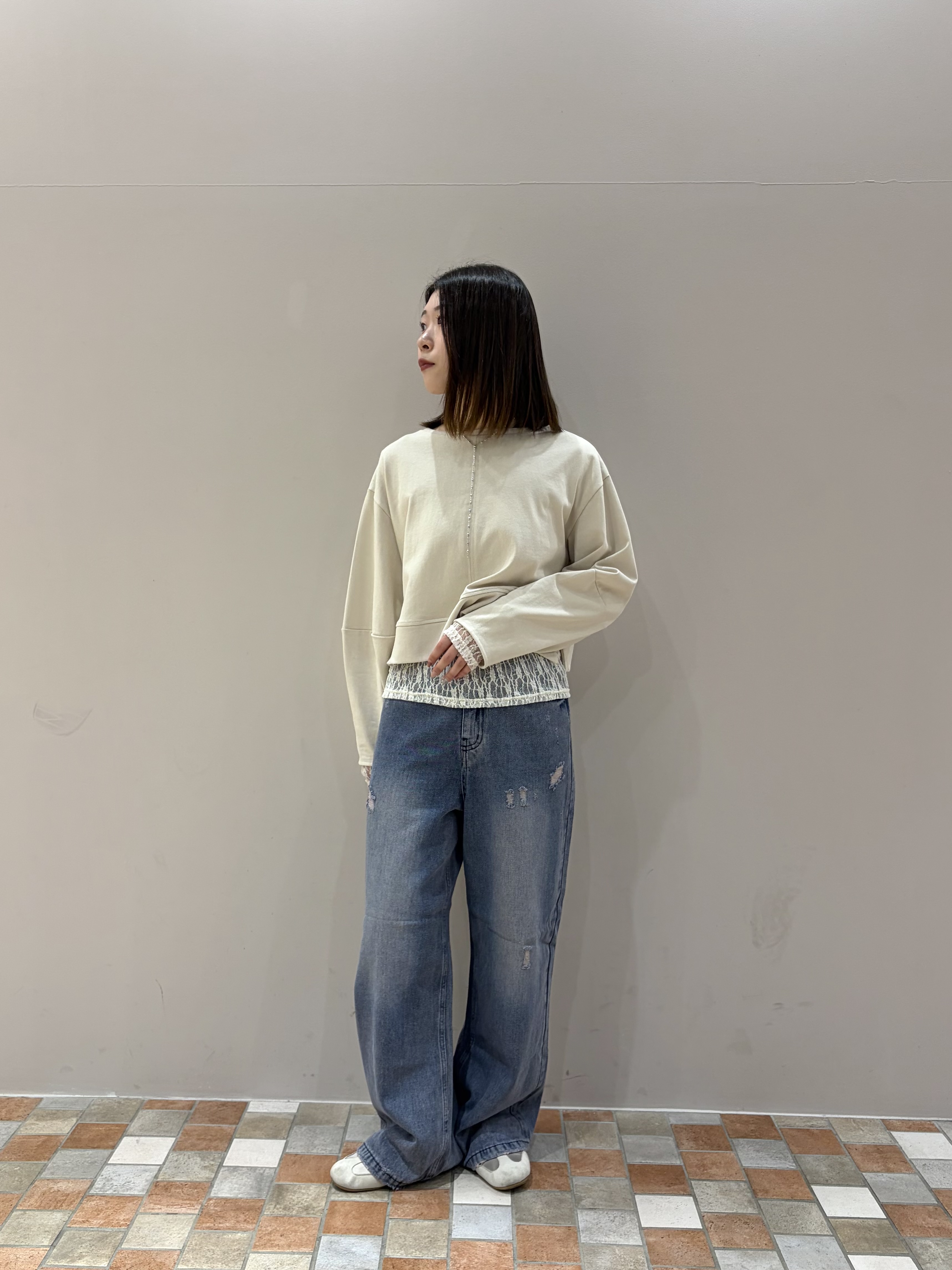 amiさんの「INDIVI｜ラインロングネックレス」を使ったコーディネート