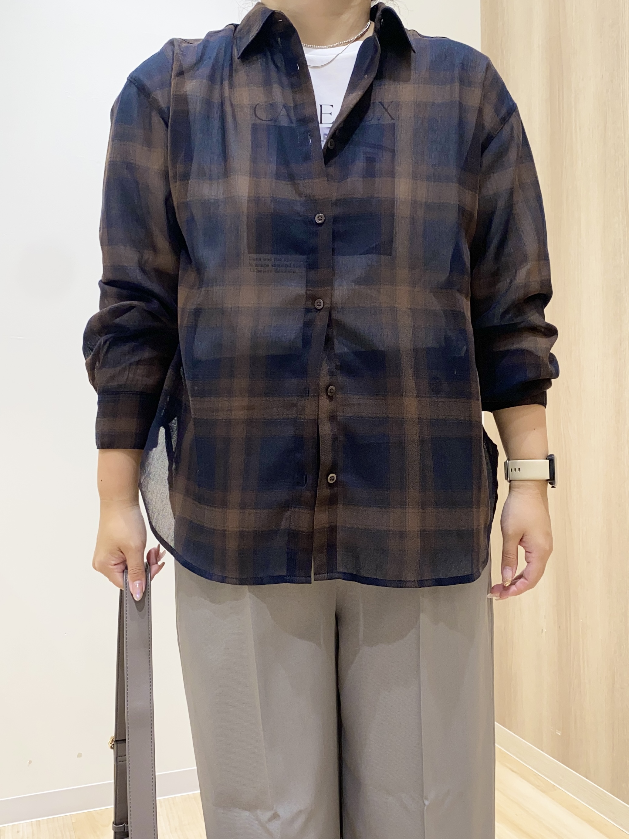 HANAさんの「grove｜シアーオンブレチェックシャツ」を使ったコーディネート