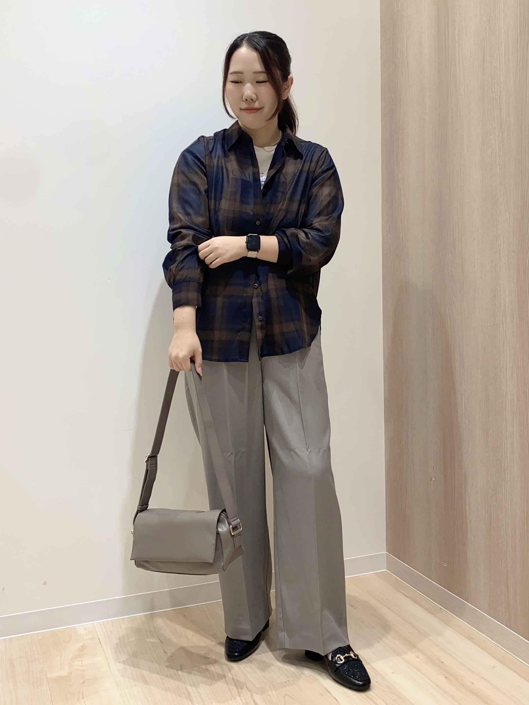 HANAさんの「grove｜シアーオンブレチェックシャツ」を使ったコーディネート