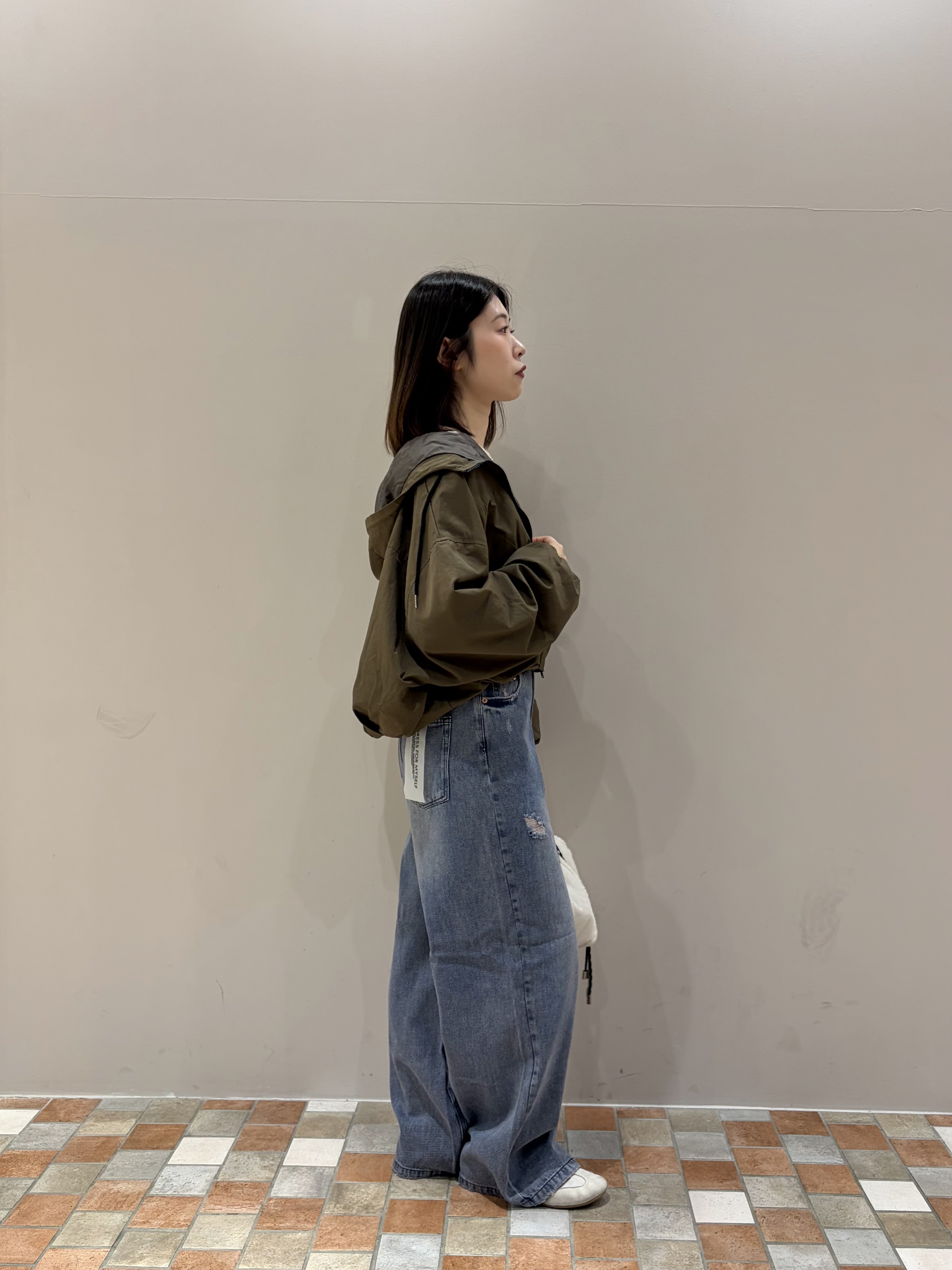 amiさんの「INDIVI｜ラインロングネックレス」を使ったコーディネート